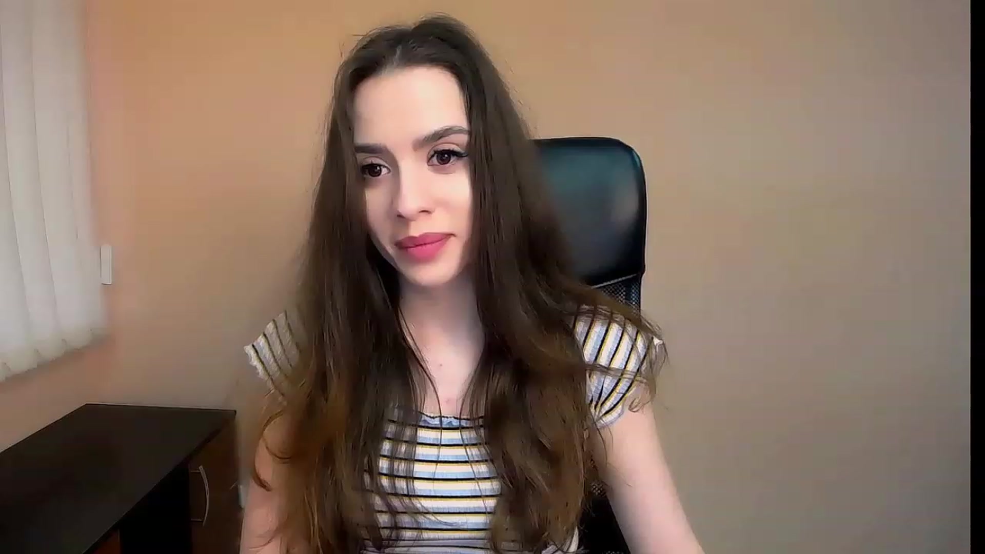 Gallery image thumbnail from Dark_eyed_'s myfreecams stream on, 06/29/2023, 13:35 image 3 of 20