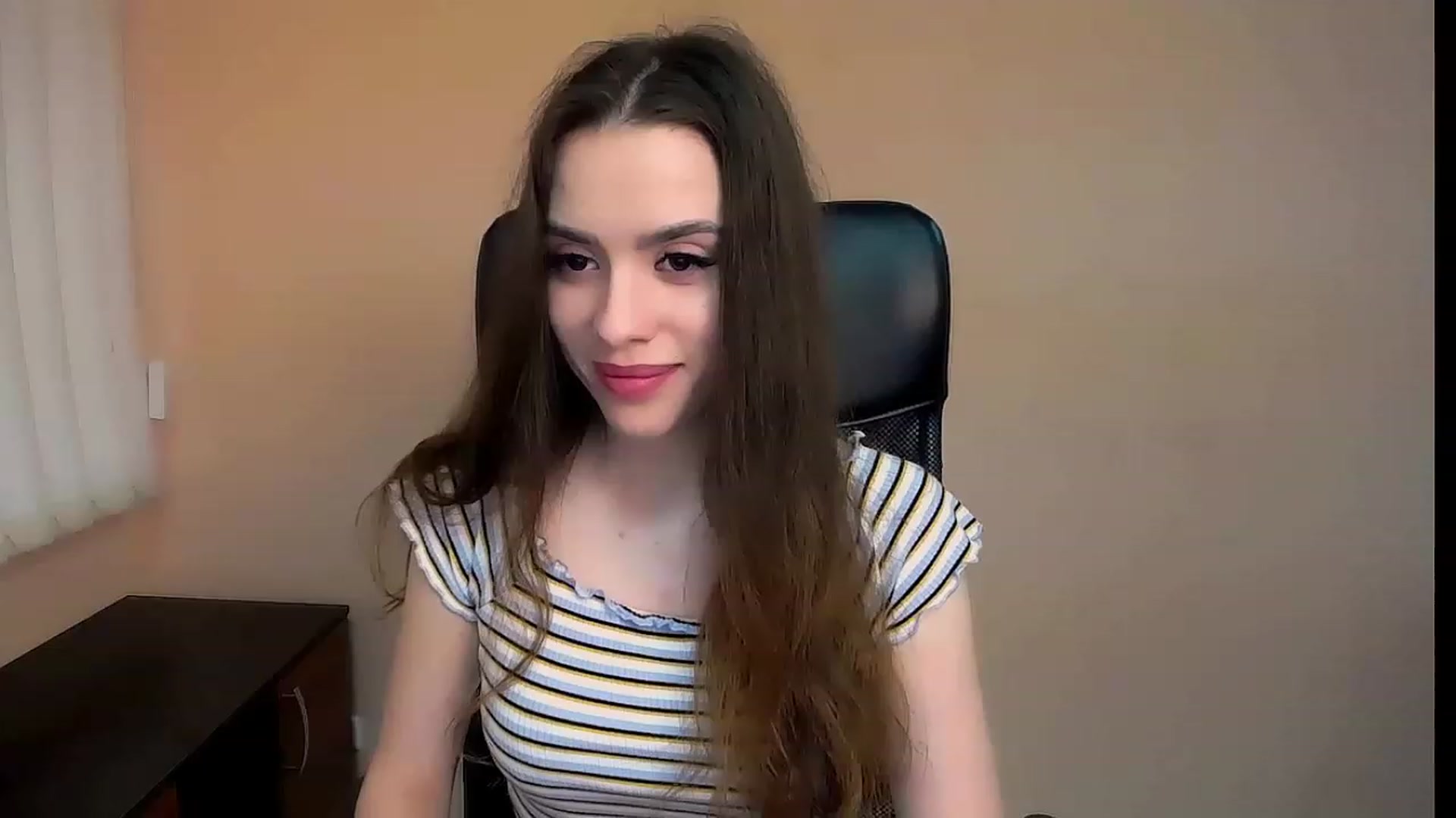 Gallery image thumbnail from Dark_eyed_'s myfreecams stream on, 06/29/2023, 13:35 image 19 of 20