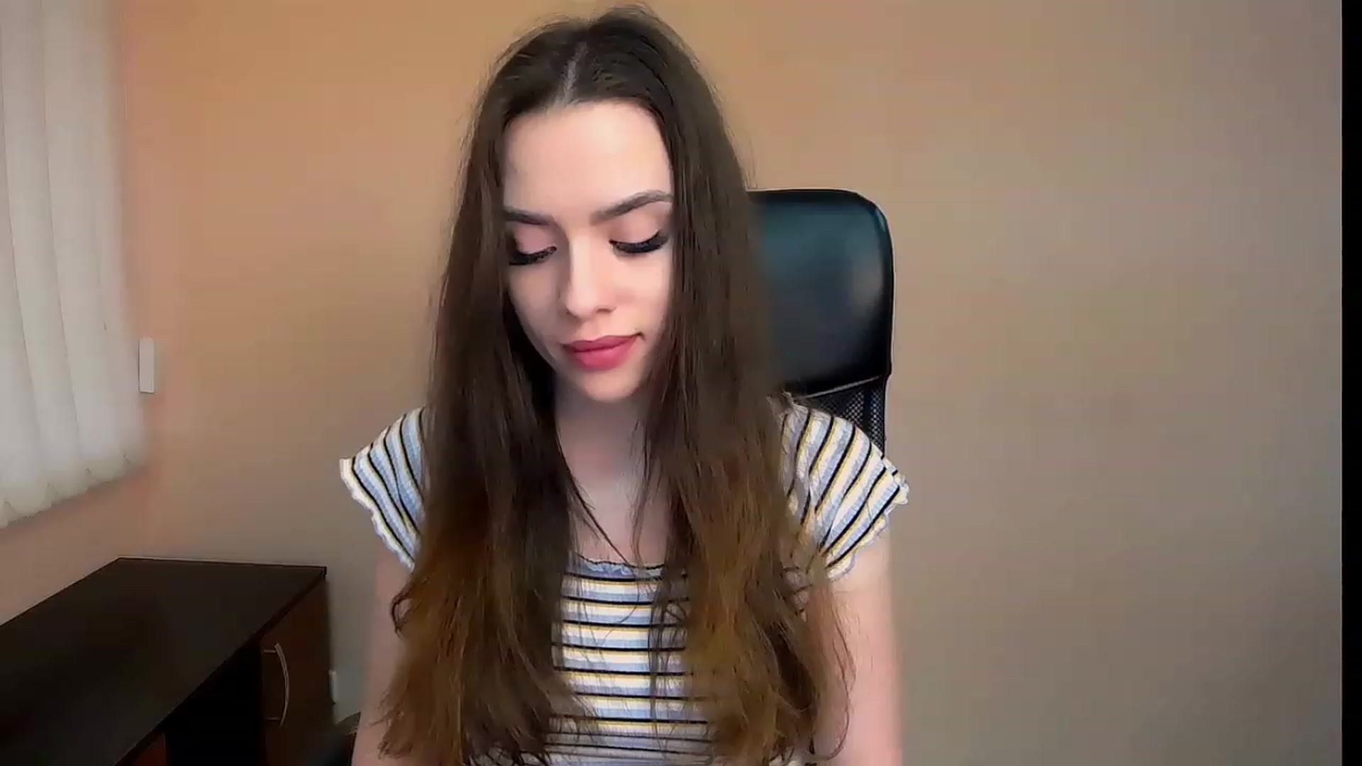 Gallery image thumbnail from Dark_eyed_'s myfreecams stream on, 06/29/2023, 13:35 image 8 of 20