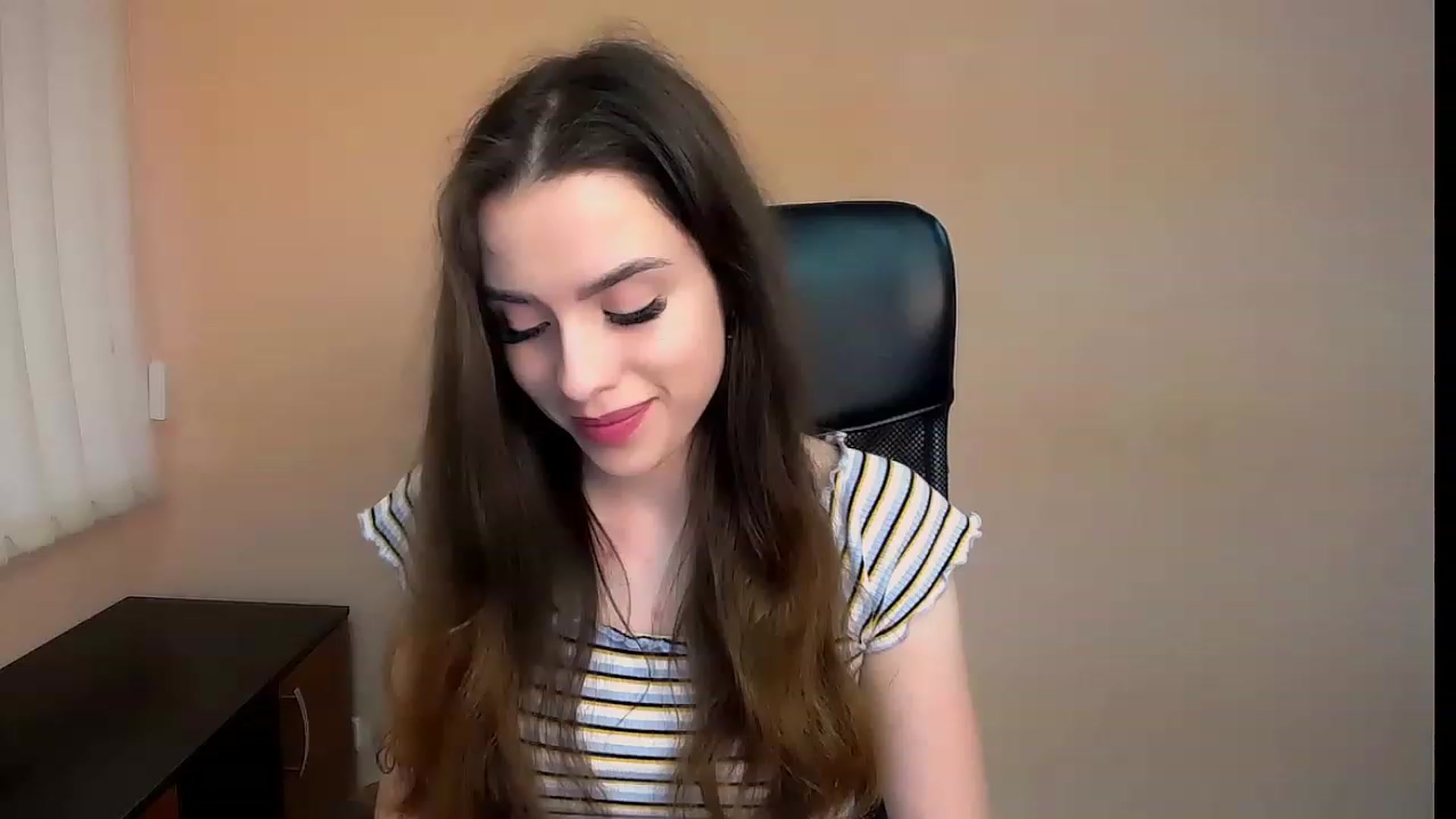 Gallery image thumbnail from Dark_eyed_'s myfreecams stream on, 06/29/2023, 13:35 image 5 of 20