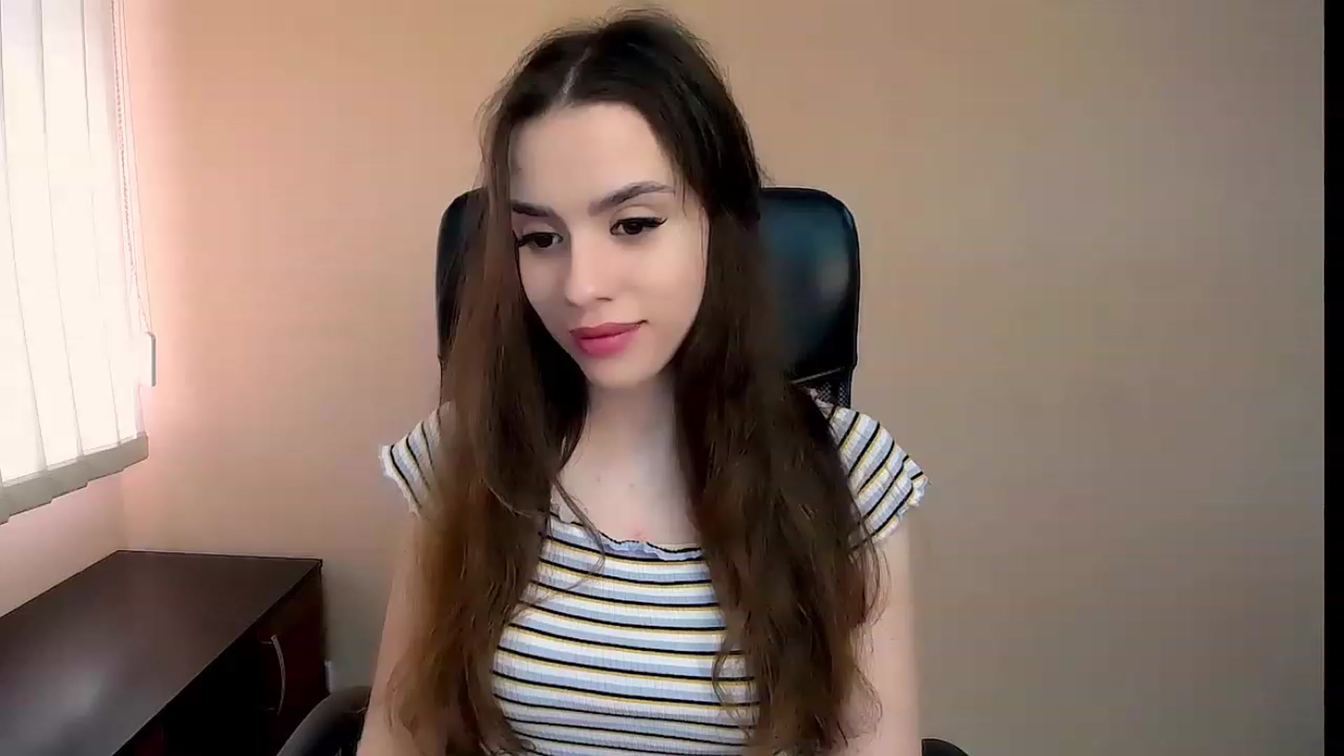 Gallery image thumbnail from Dark_eyed_'s myfreecams stream on, 06/29/2023, 14:29 image 13 of 20