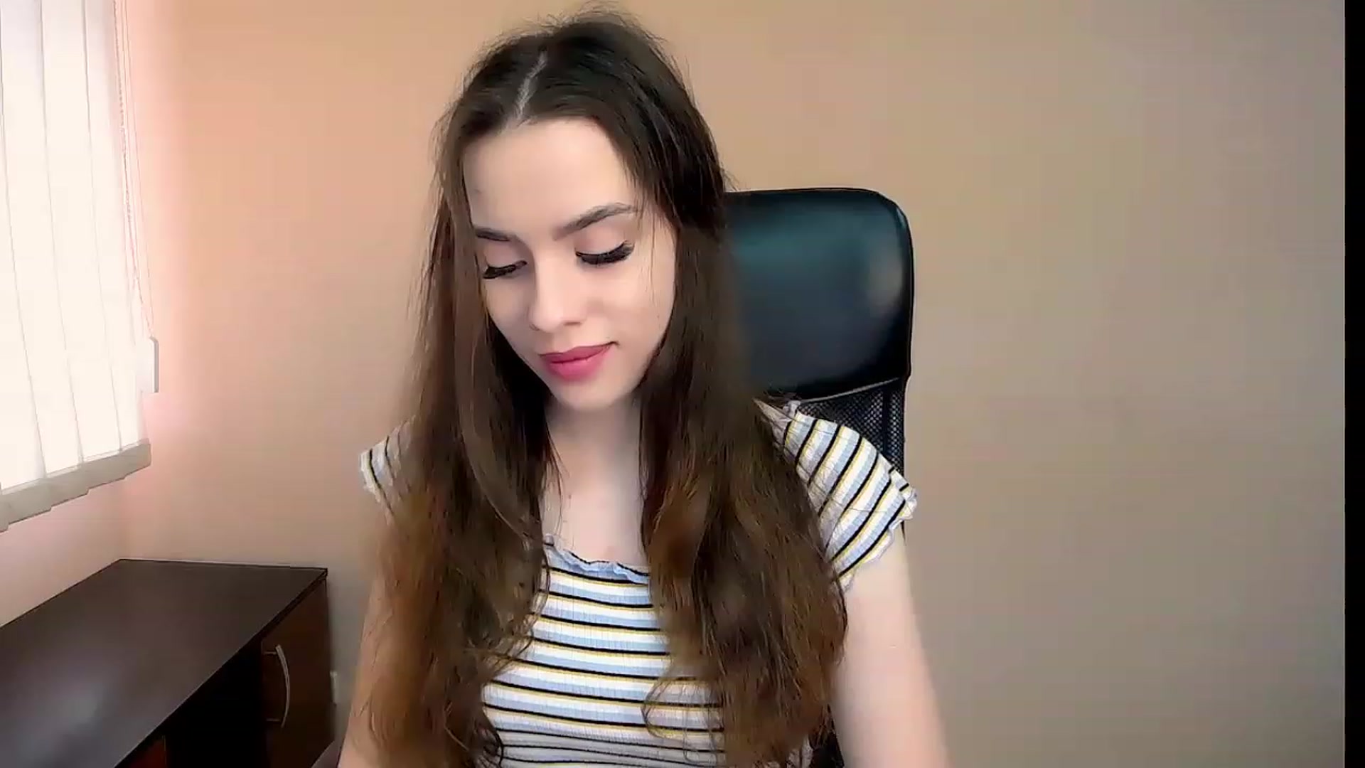 Gallery image thumbnail from Dark_eyed_'s myfreecams stream on, 06/29/2023, 14:29 image 16 of 20