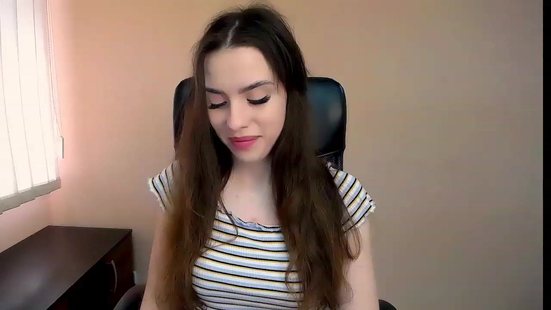Gallery image thumbnail from Dark_eyed_'s myfreecams stream on, 06/29/2023, 14:29 image 12 of 20