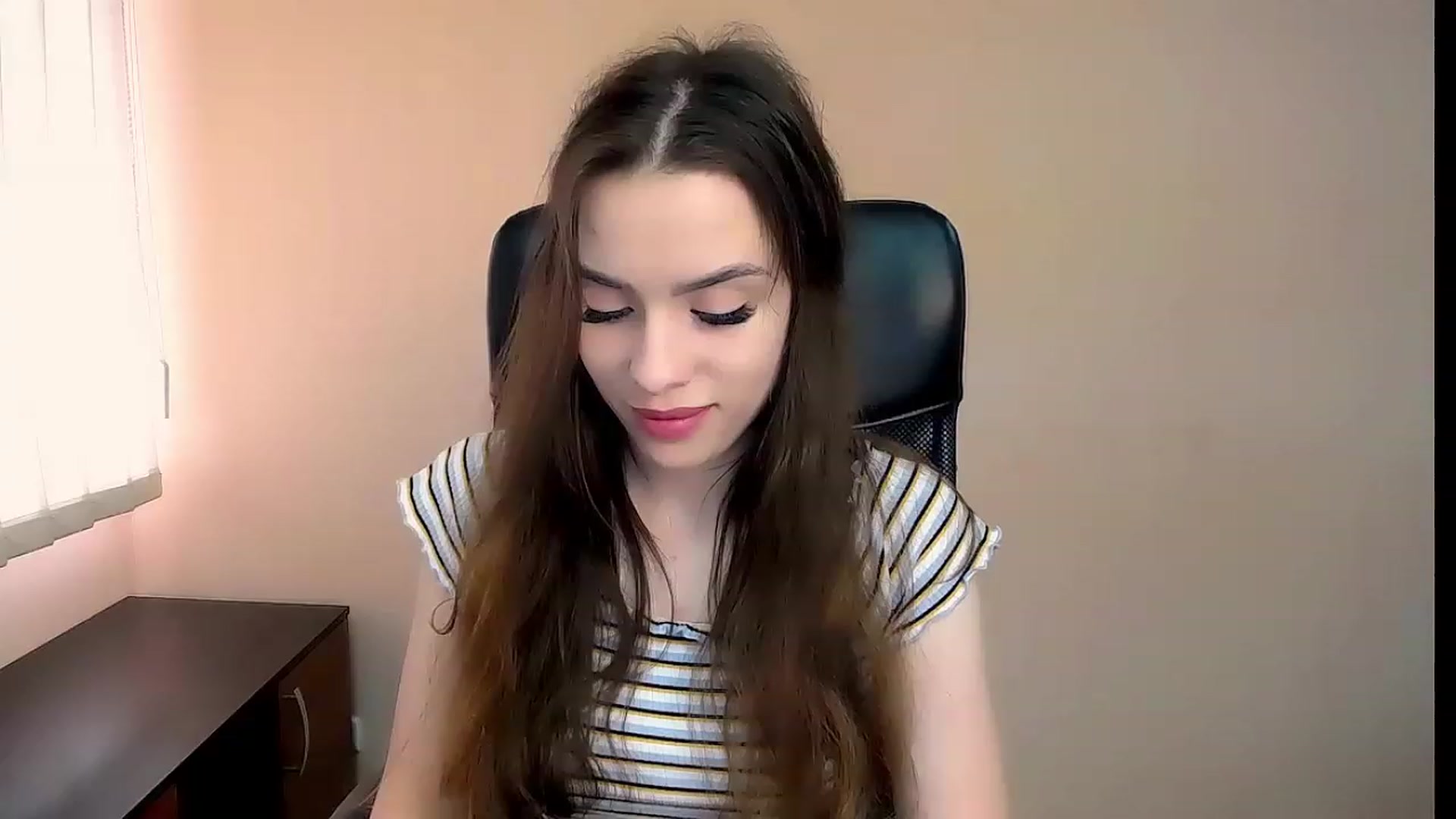 Gallery image thumbnail from Dark_eyed_'s myfreecams stream on, 06/29/2023, 14:29 image 7 of 20