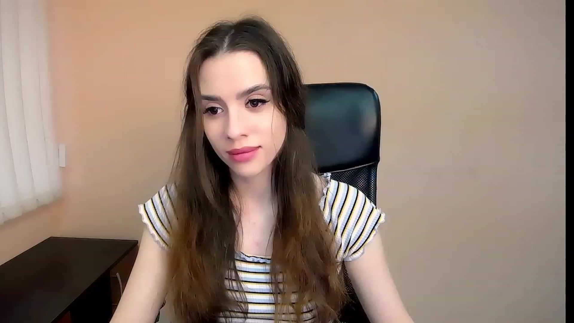 Gallery image thumbnail from Dark_eyed_'s myfreecams stream on, 06/29/2023, 15:30 image 1 of 20