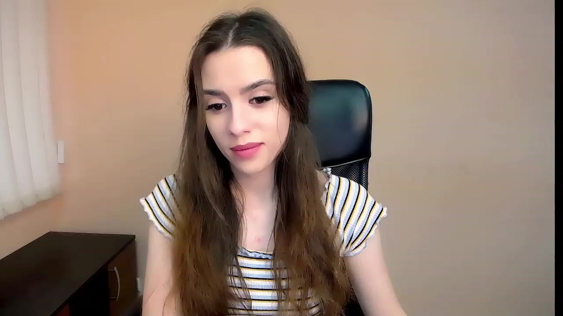 Gallery image thumbnail from Dark_eyed_'s myfreecams stream on, 06/29/2023, 15:30 image 2 of 20