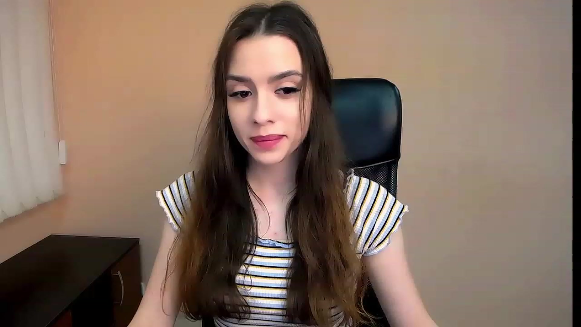 Gallery image thumbnail from Dark_eyed_'s myfreecams stream on, 06/29/2023, 17:25 image 5 of 20