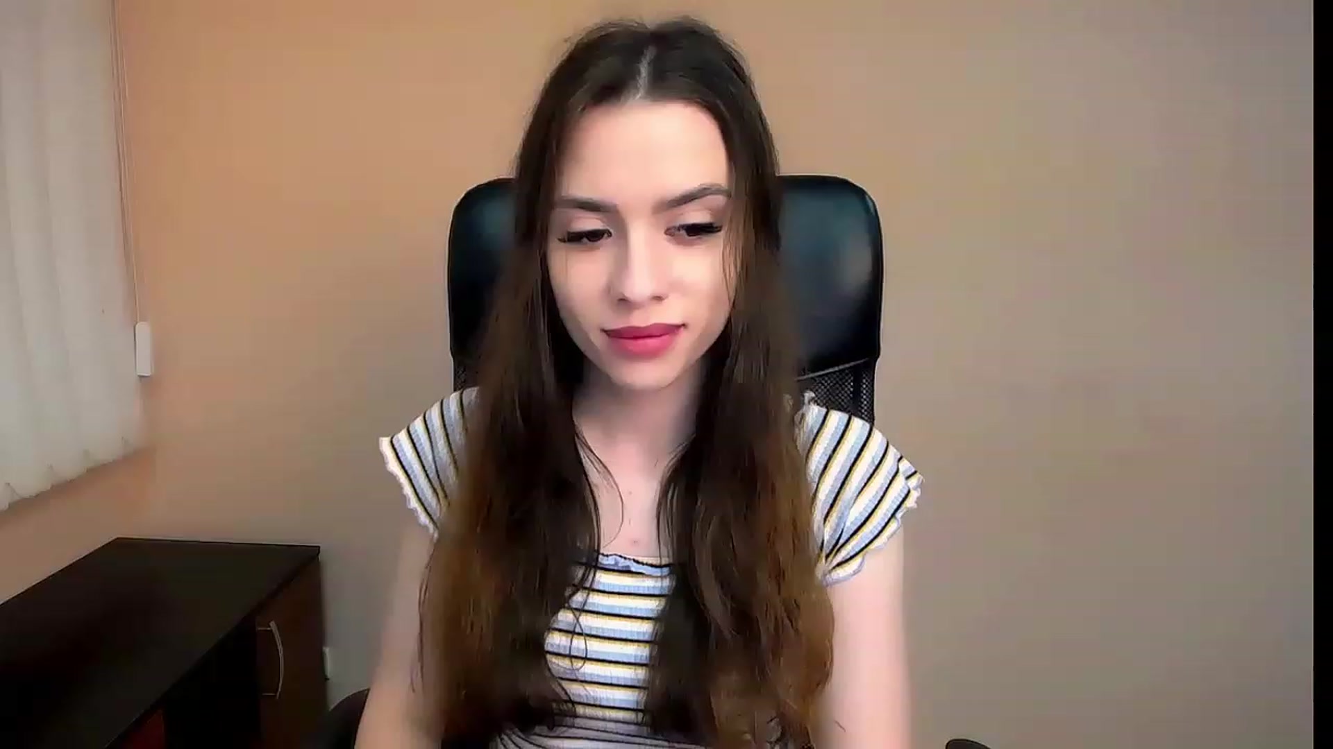 Gallery image thumbnail from Dark_eyed_'s myfreecams stream on, 06/29/2023, 17:25 image 8 of 20