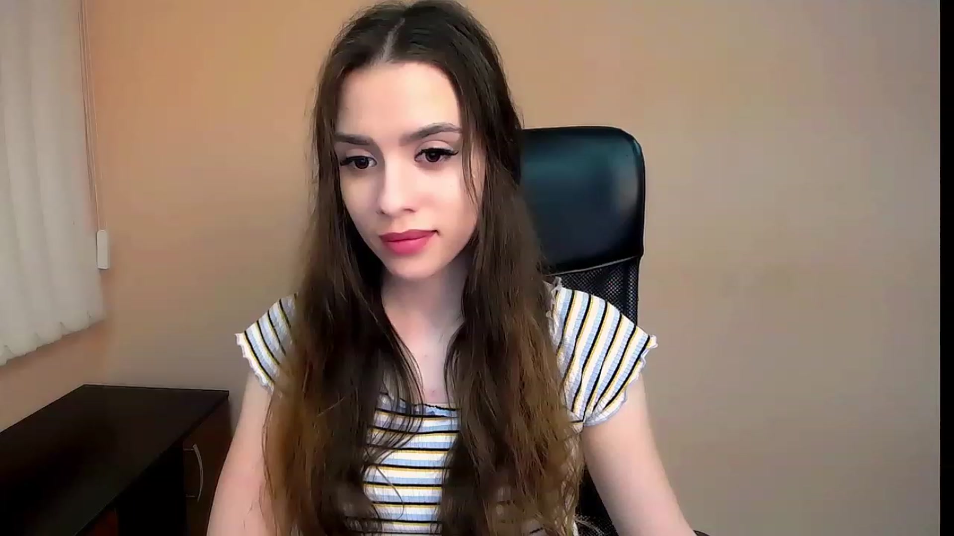 Gallery image thumbnail from Dark_eyed_'s myfreecams stream on, 06/29/2023, 17:25 image 18 of 20