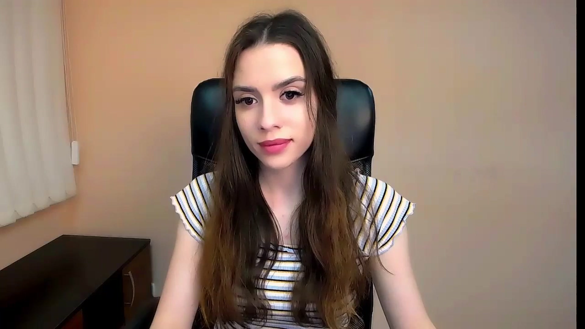 Gallery image thumbnail from Dark_eyed_'s myfreecams stream on, 06/29/2023, 18:16 image 11 of 20