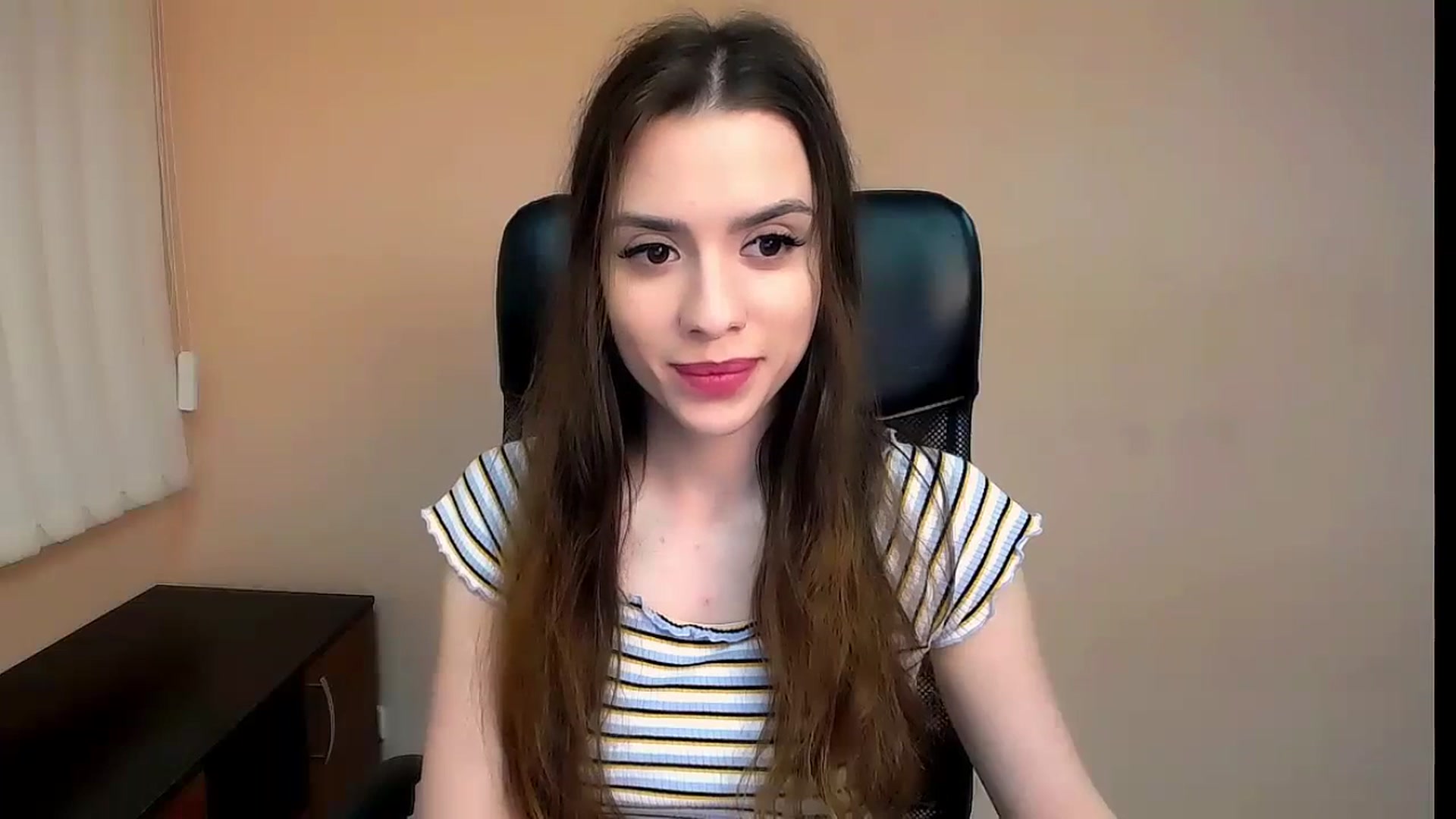 Gallery image thumbnail from Dark_eyed_'s myfreecams stream on, 06/29/2023, 18:16 image 20 of 20