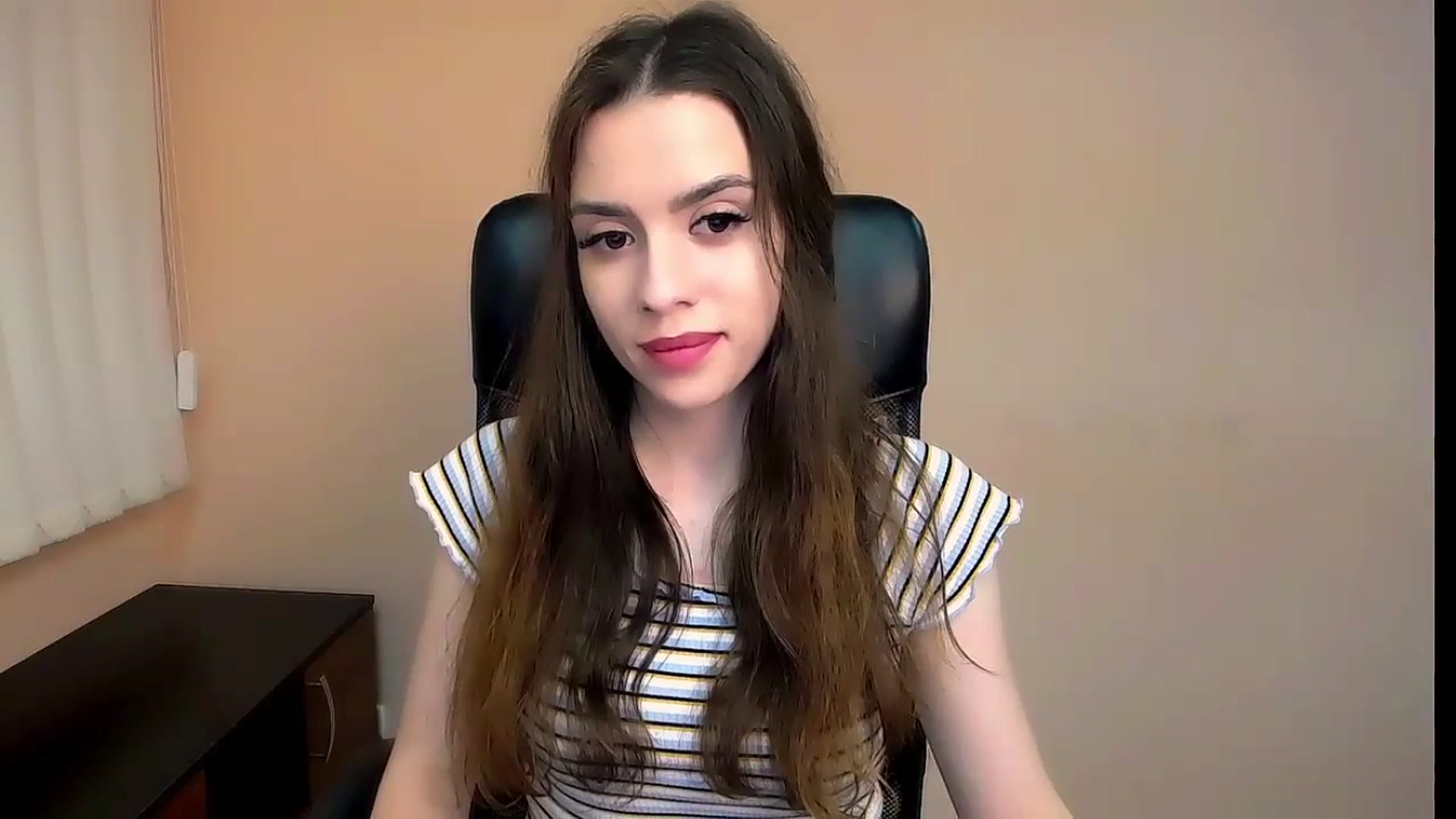 Gallery image thumbnail from Dark_eyed_'s myfreecams stream on, 06/29/2023, 18:16 image 9 of 20