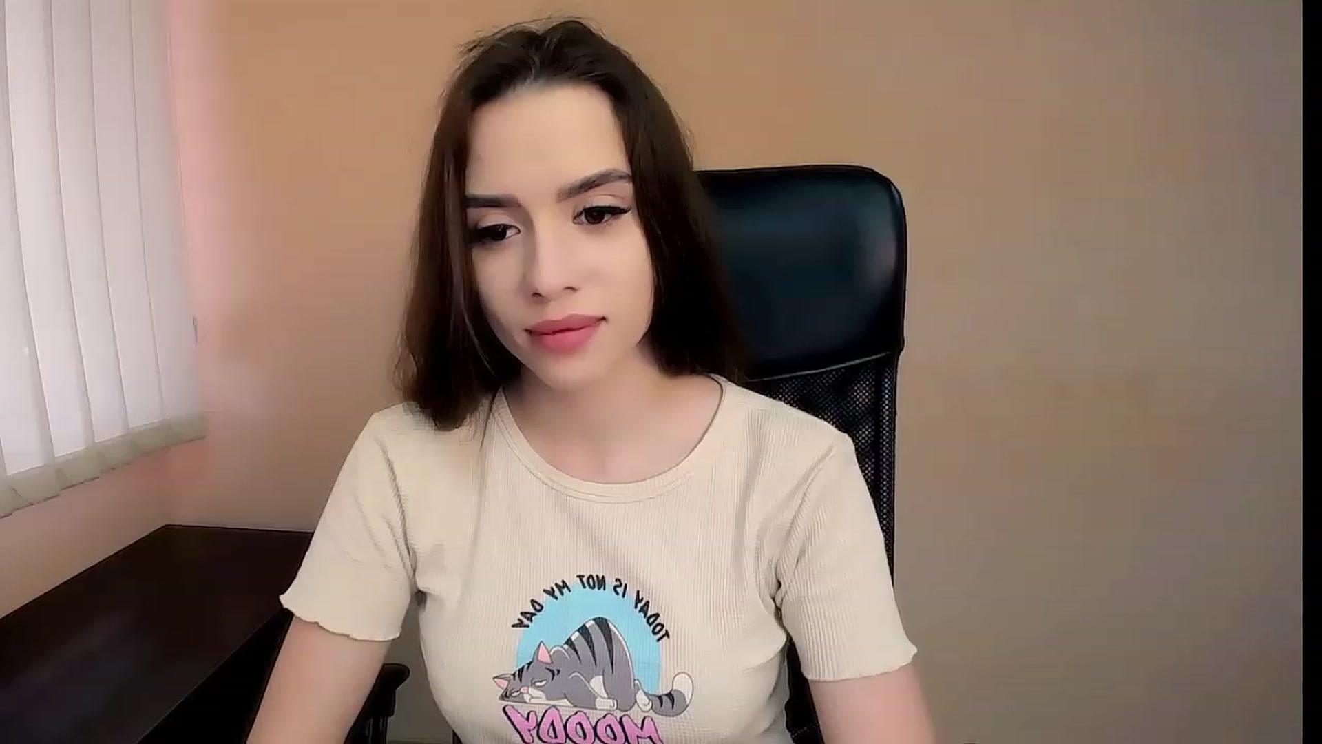 Gallery image thumbnail from Dark_eyed_'s myfreecams stream on, 07/01/2023, 11:48 image 1 of 20