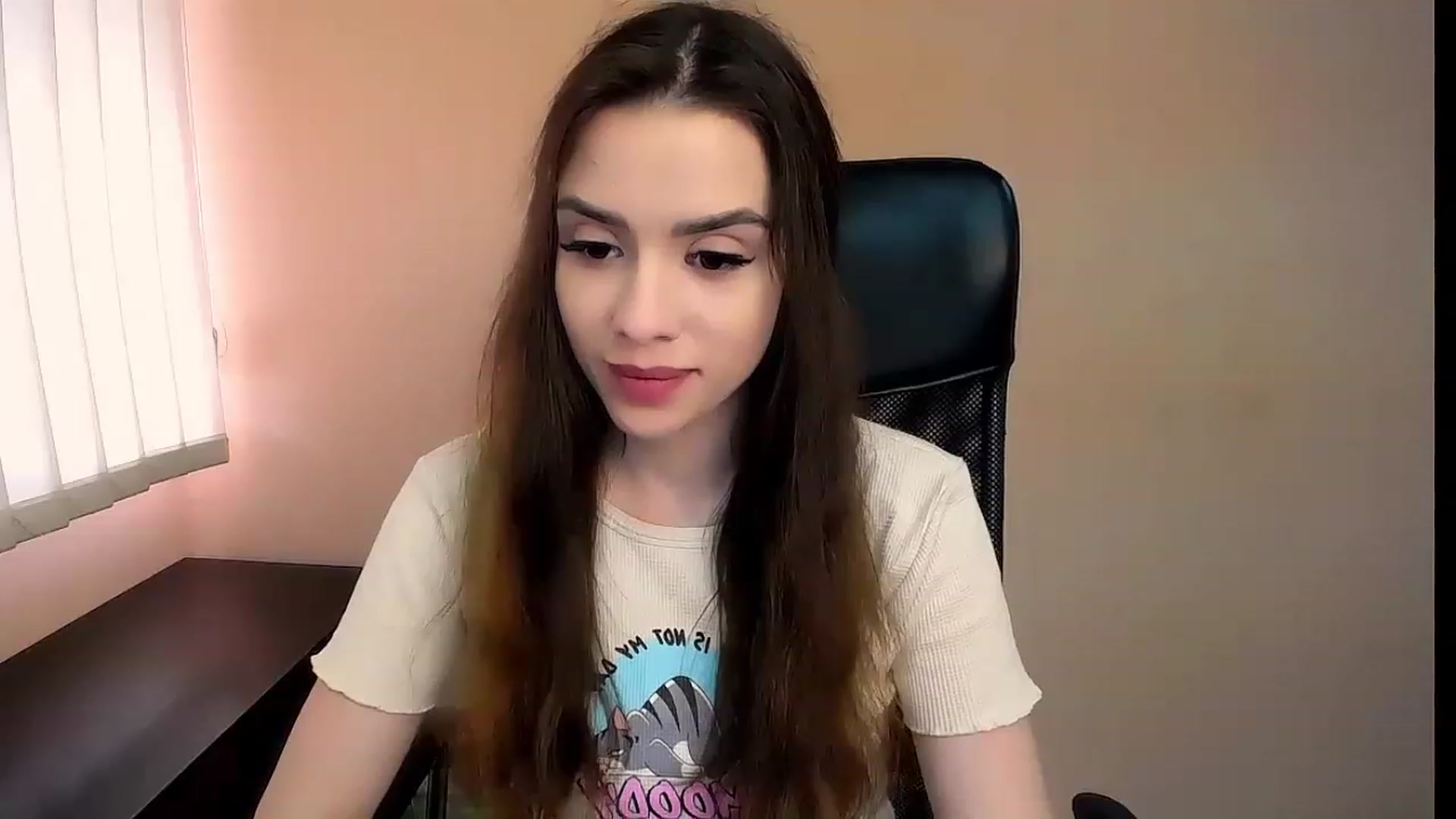 Gallery image thumbnail from Dark_eyed_'s myfreecams stream on, 07/01/2023, 14:17 image 6 of 20