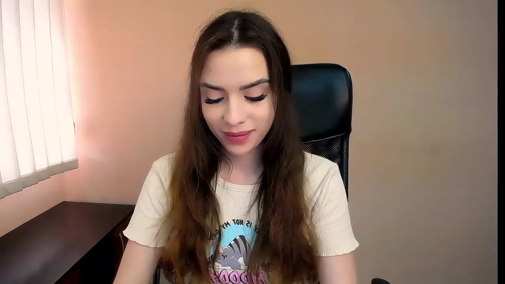 Gallery image thumbnail from Dark_eyed_'s myfreecams stream on, 07/01/2023, 14:51 image 15 of 20
