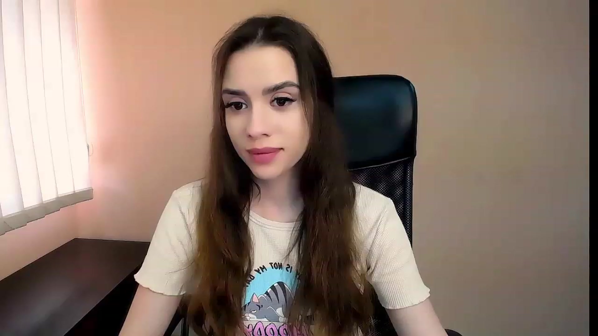 Gallery image thumbnail from Dark_eyed_'s myfreecams stream on, 07/01/2023, 14:51 image 8 of 20