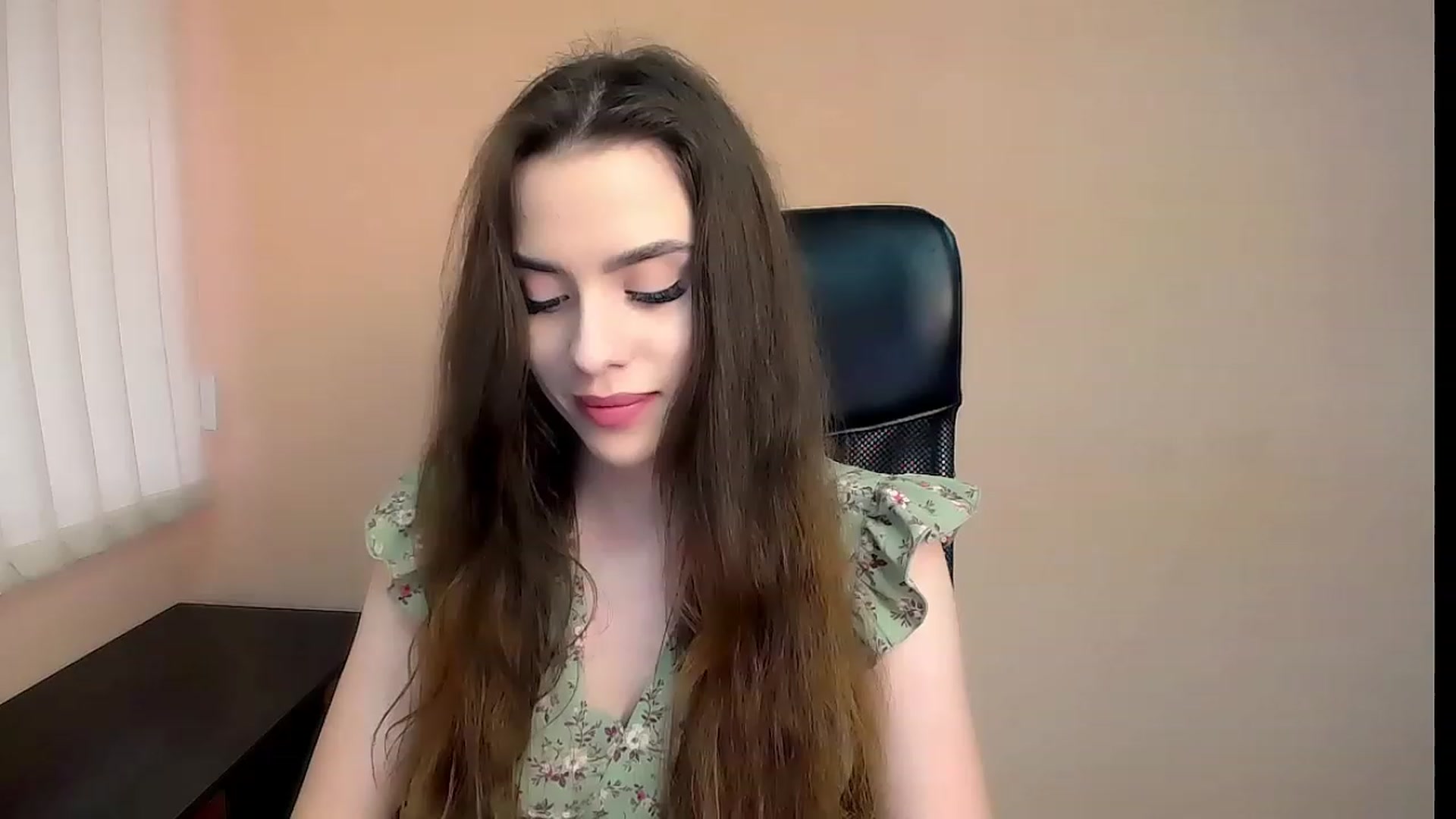 Gallery image thumbnail from Dark_eyed_'s myfreecams stream on, 07/03/2023, 15:05 image 15 of 20