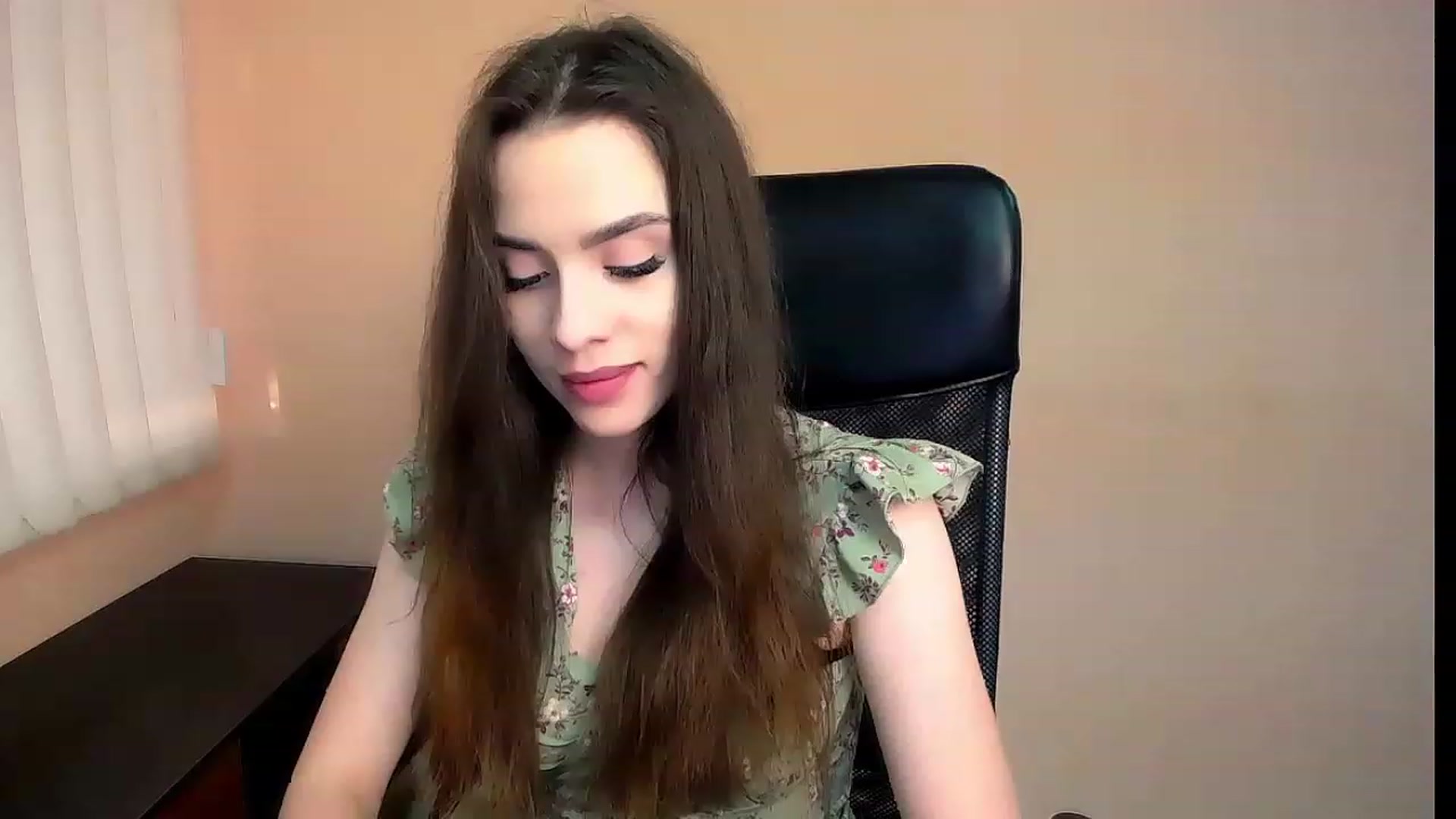 Gallery image thumbnail from Dark_eyed_'s myfreecams stream on, 07/03/2023, 16:21 image 18 of 20