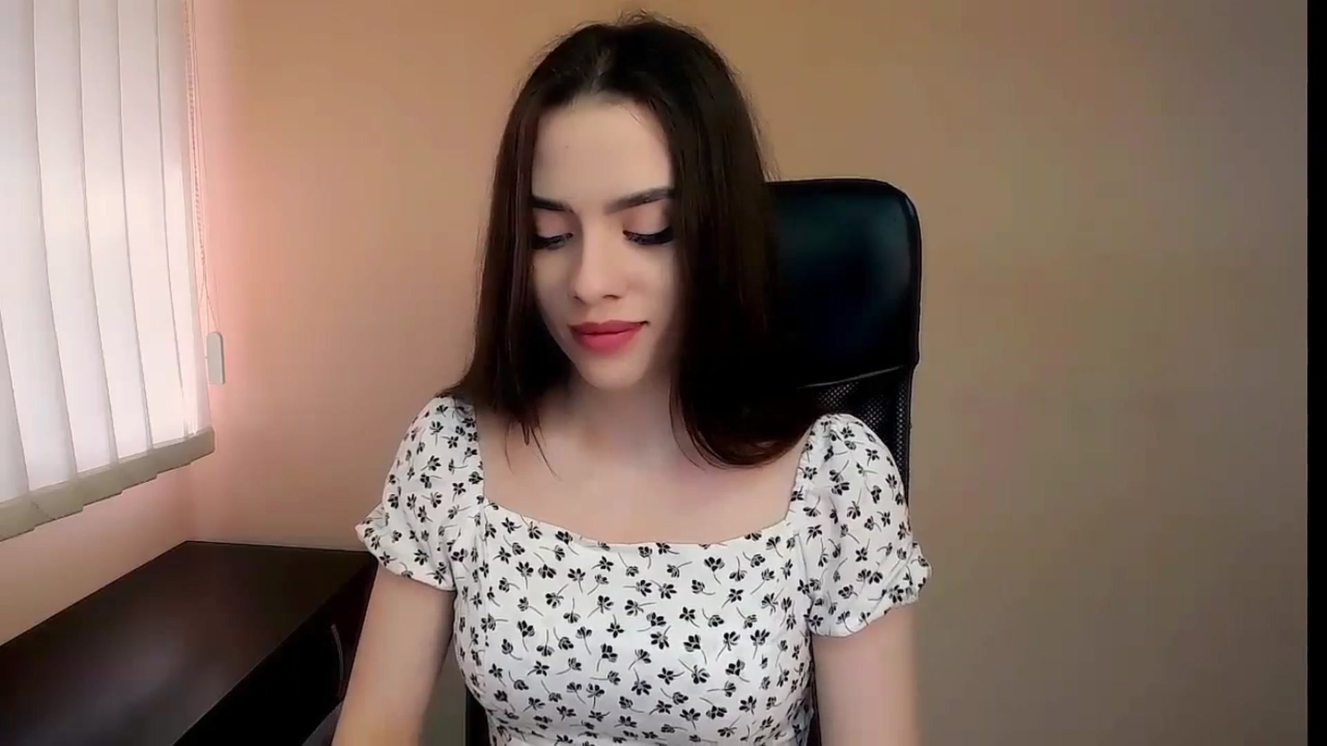 Gallery image thumbnail from Dark_eyed_'s myfreecams stream on, 07/06/2023, 14:13 image 11 of 20