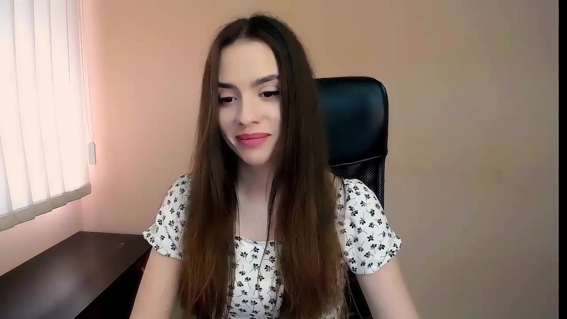 Gallery image thumbnail from Dark_eyed_'s myfreecams stream on, 07/06/2023, 14:13 image 3 of 20