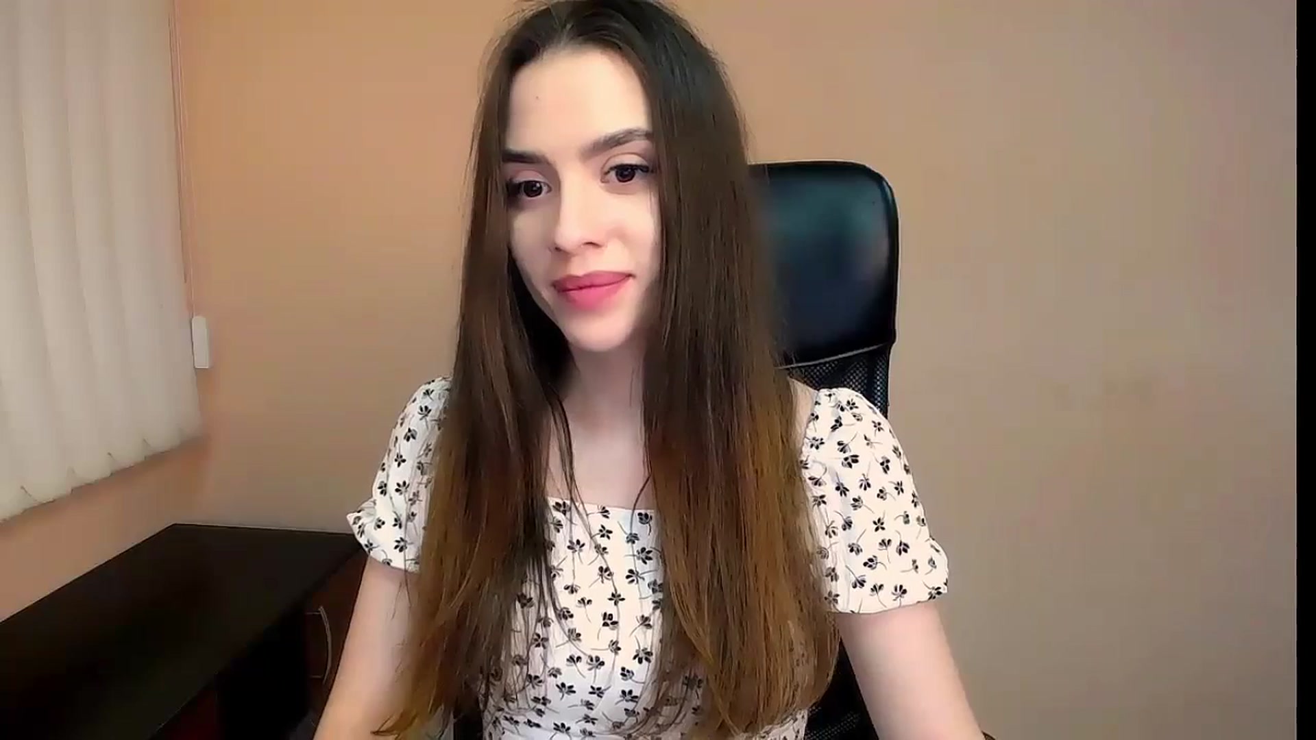 Gallery image thumbnail from Dark_eyed_'s myfreecams stream on, 07/06/2023, 18:09 image 13 of 20