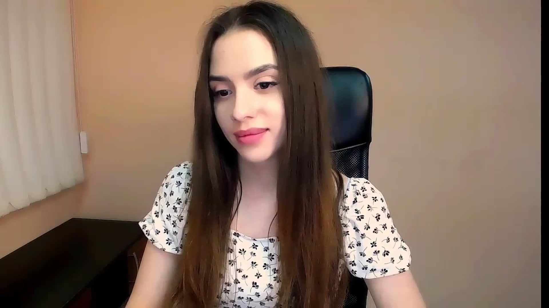 Gallery image thumbnail from Dark_eyed_'s myfreecams stream on, 07/06/2023, 18:09 image 14 of 20