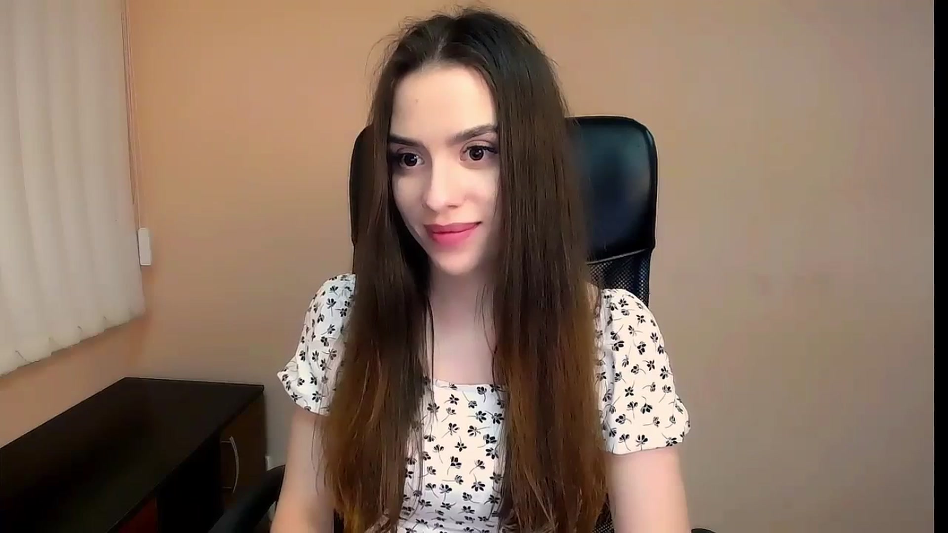 Gallery image thumbnail from Dark_eyed_'s myfreecams stream on, 07/06/2023, 18:09 image 16 of 20