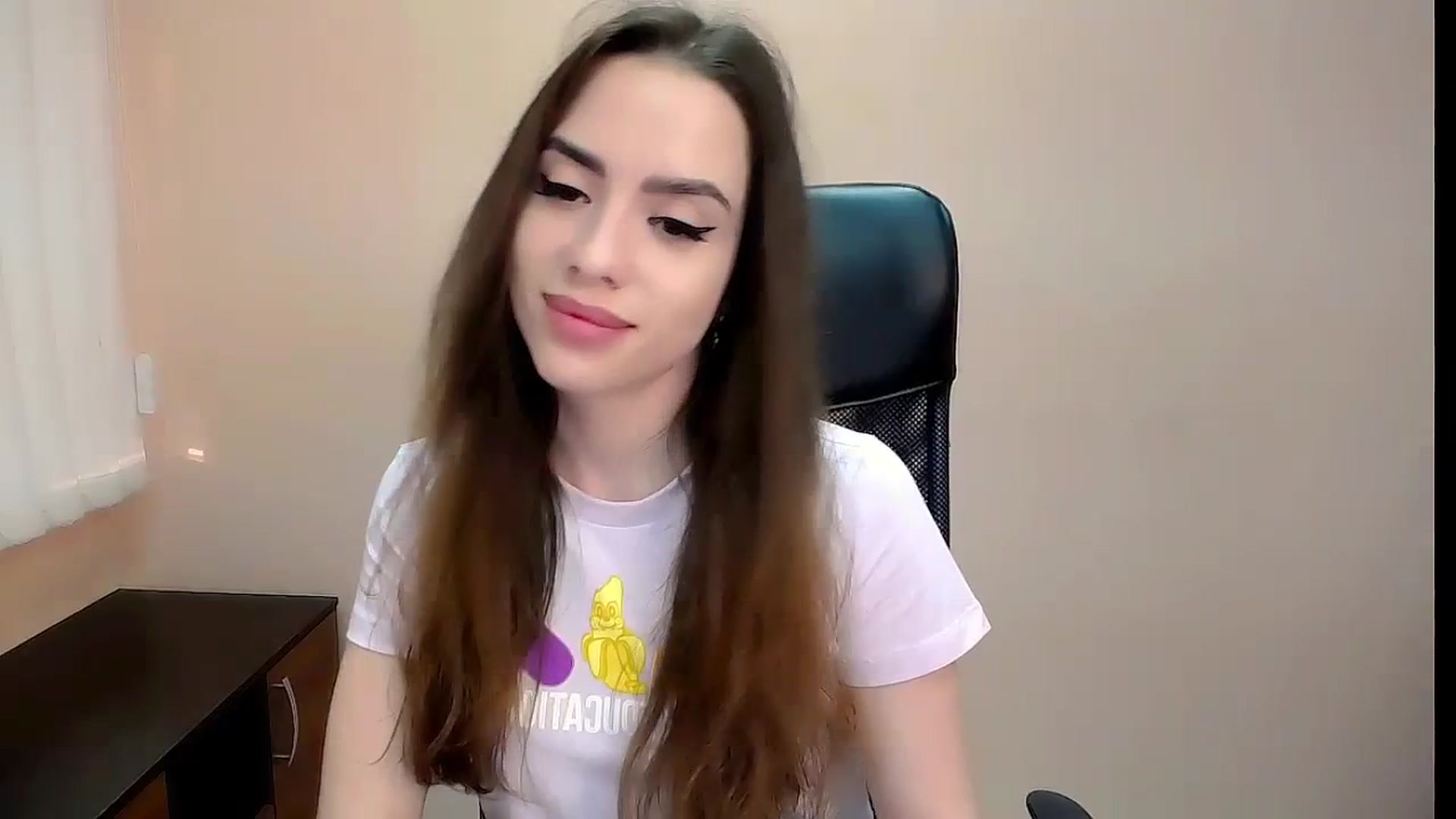 Gallery image thumbnail from Dark_eyed_'s myfreecams stream on, 07/09/2023, 17:21 image 5 of 20