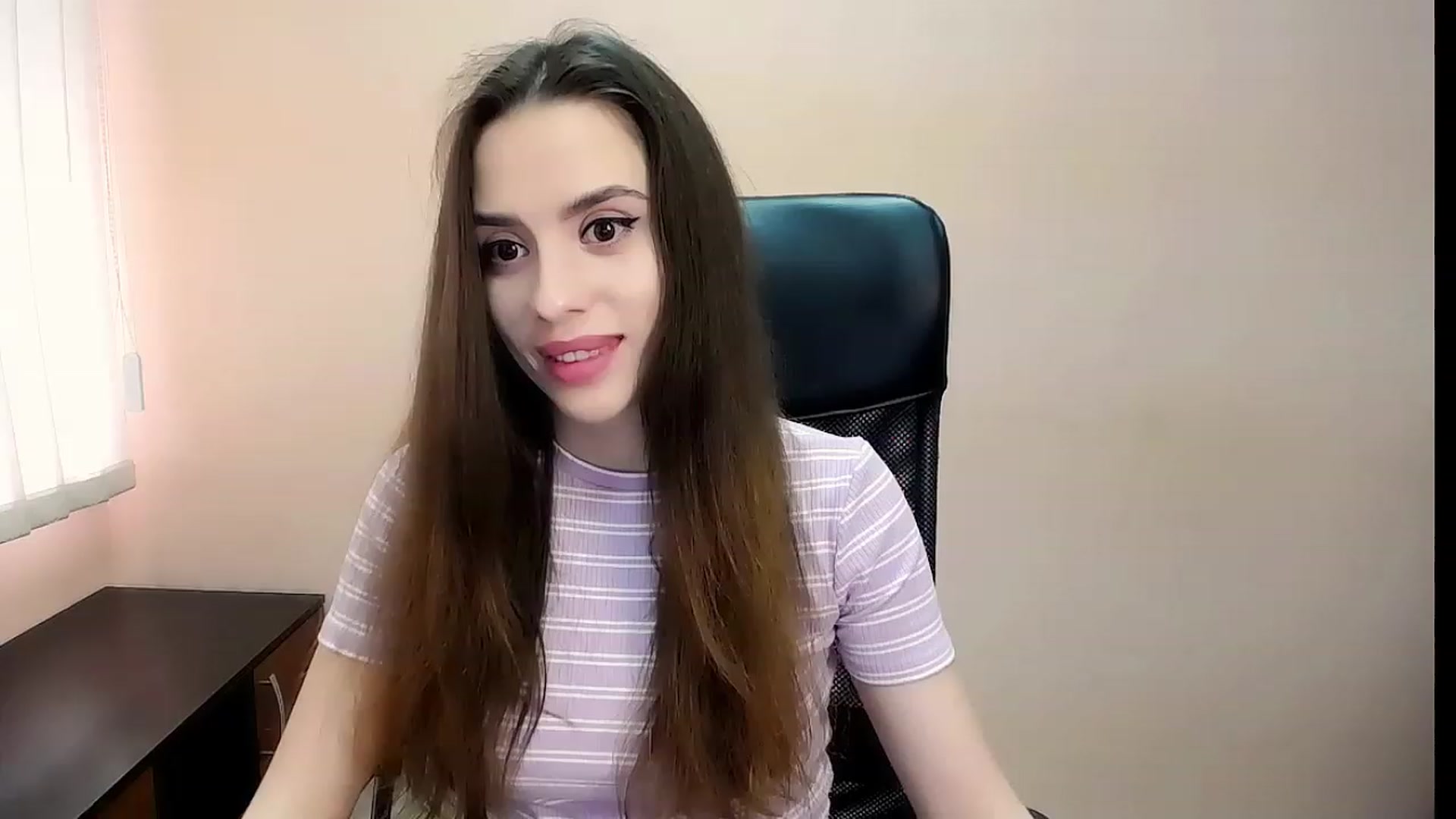 Gallery image thumbnail from Dark_eyed_'s myfreecams stream on, 07/18/2023, 13:20 image 4 of 20