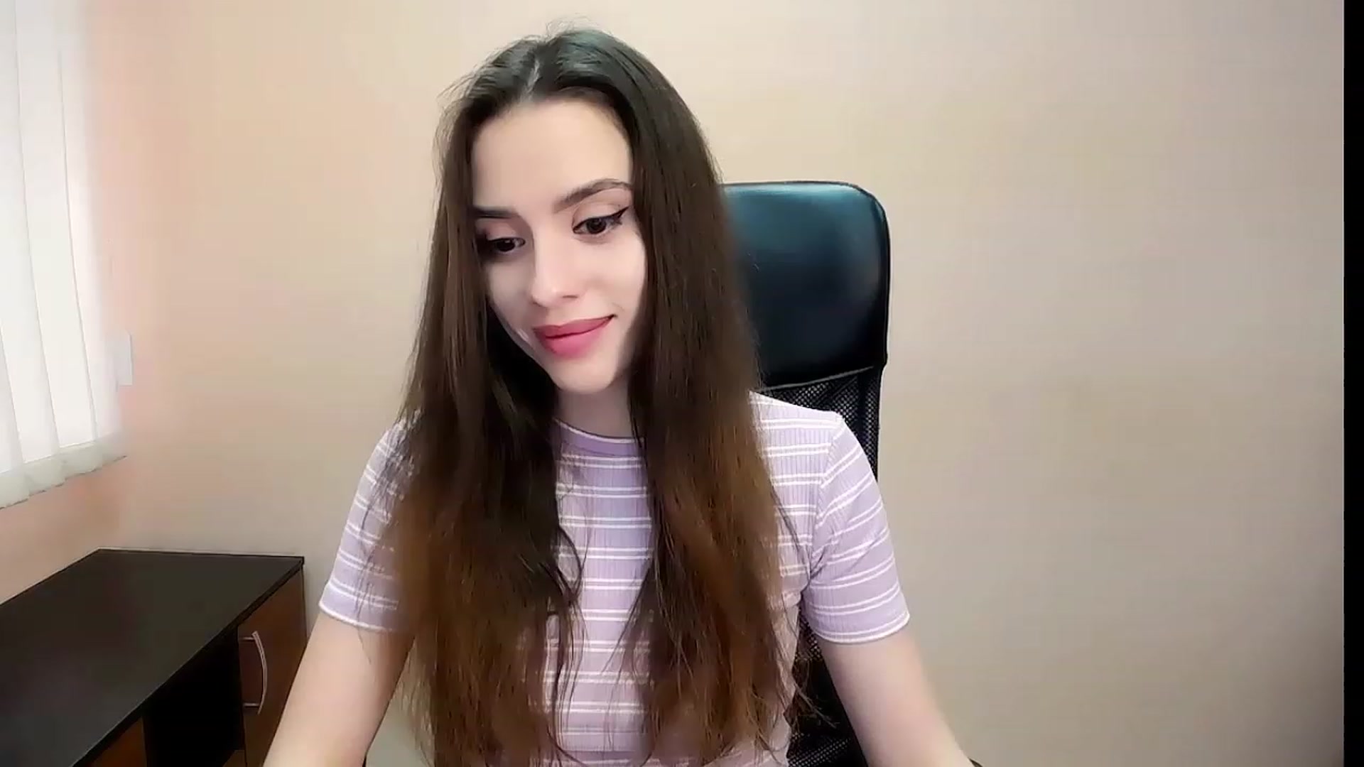 Gallery image thumbnail from Dark_eyed_'s myfreecams stream on, 07/18/2023, 13:20 image 16 of 20