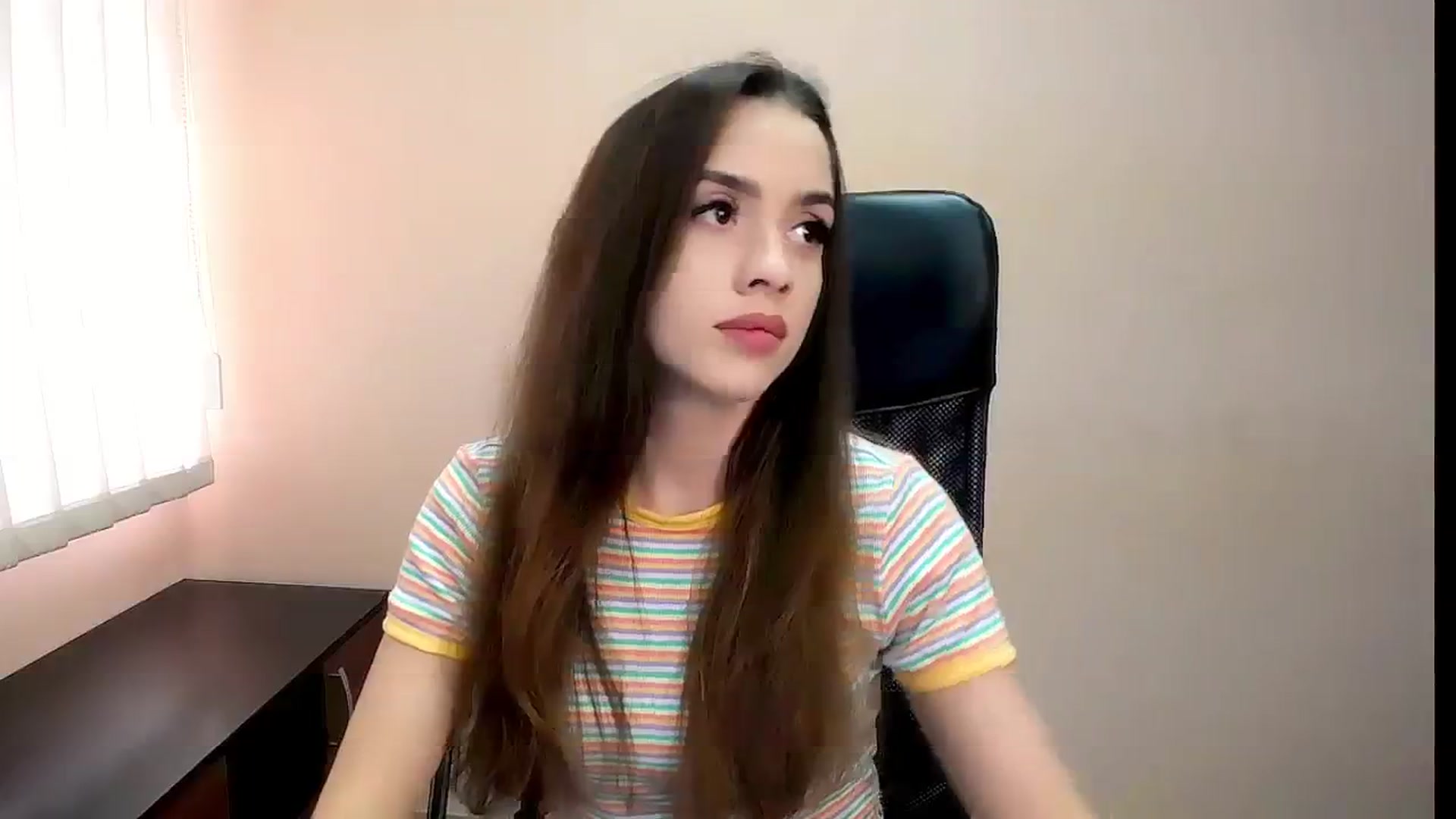 Gallery image thumbnail from Dark_eyed_'s myfreecams stream on, 08/03/2023, 14:21 image 9 of 20