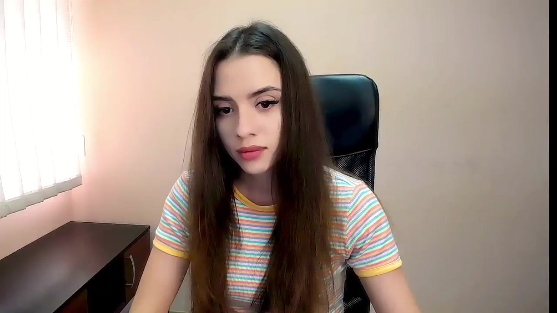 Gallery image thumbnail from Dark_eyed_'s myfreecams stream on, 08/03/2023, 14:21 image 2 of 20