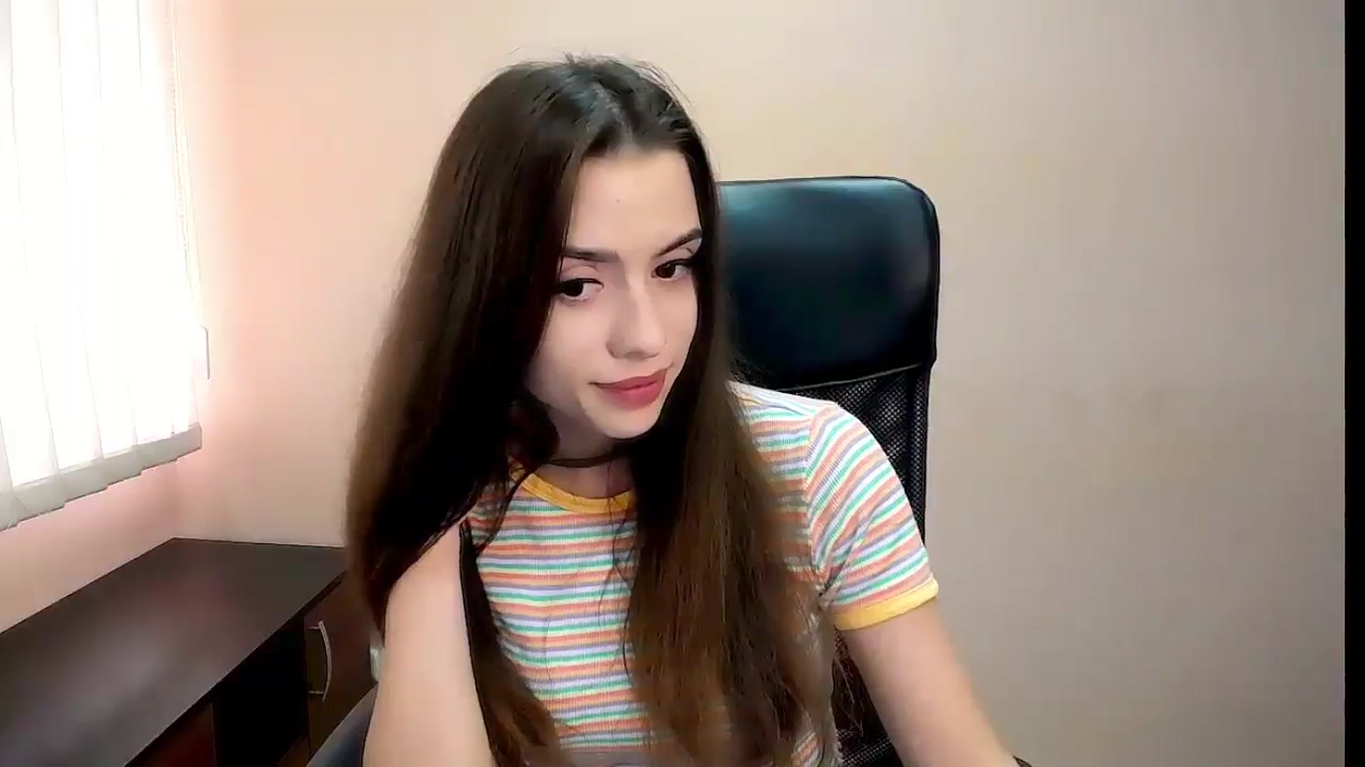 Gallery image thumbnail from Dark_eyed_'s myfreecams stream on, 08/03/2023, 14:44 image 12 of 20