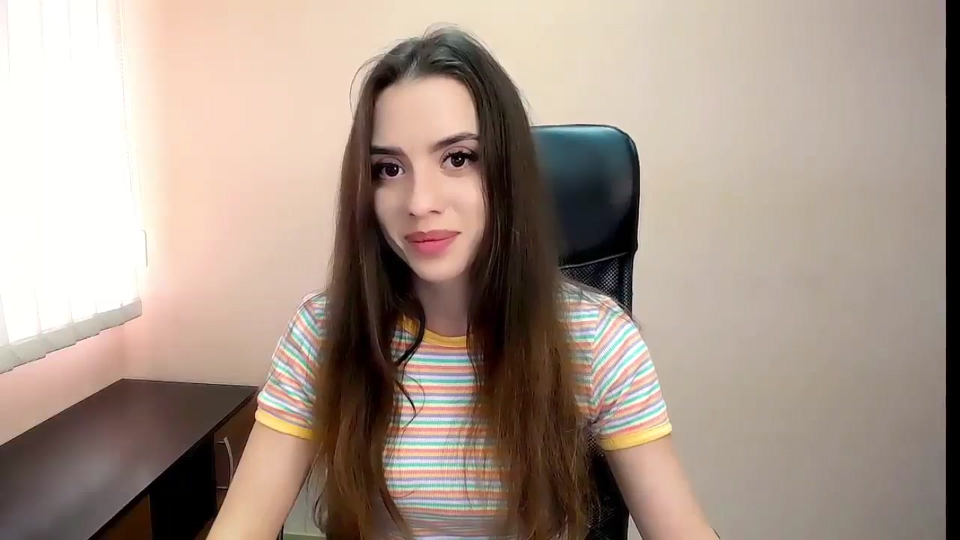 Gallery image thumbnail from Dark_eyed_'s myfreecams stream on, 08/03/2023, 14:44 image 2 of 20