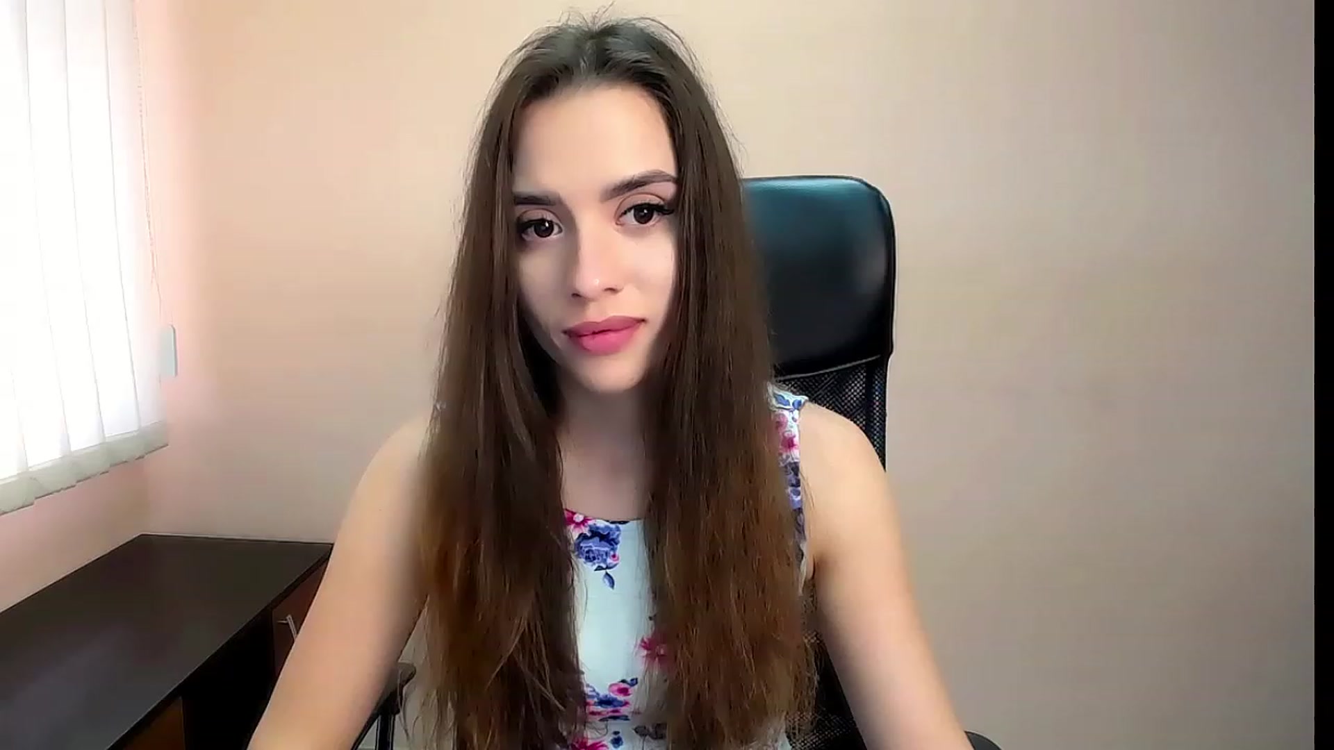 Gallery image thumbnail from Dark_eyed_'s myfreecams stream on, 08/06/2023, 12:08 image 15 of 20