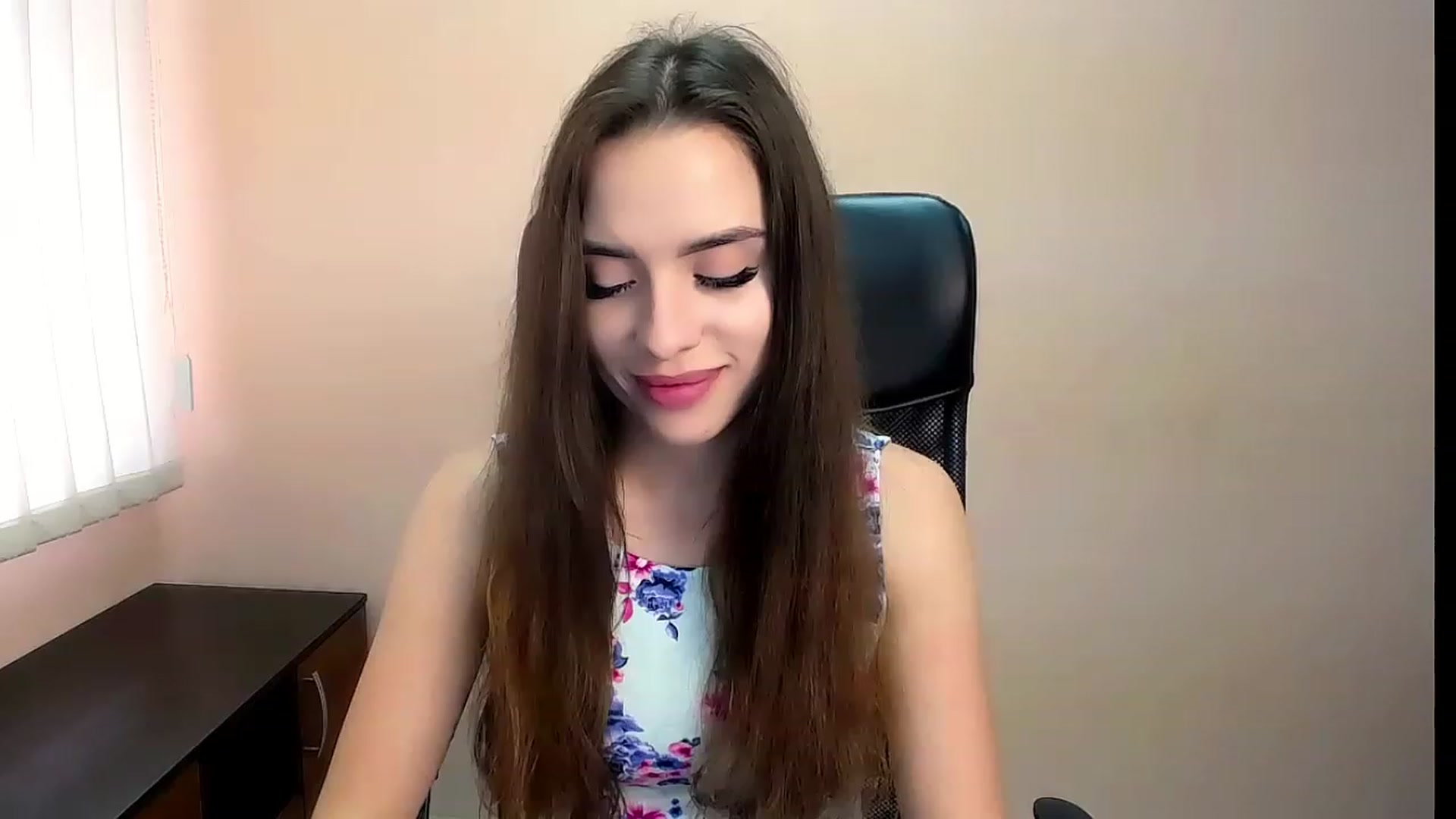 Gallery image thumbnail from Dark_eyed_'s myfreecams stream on, 08/06/2023, 12:08 image 17 of 20