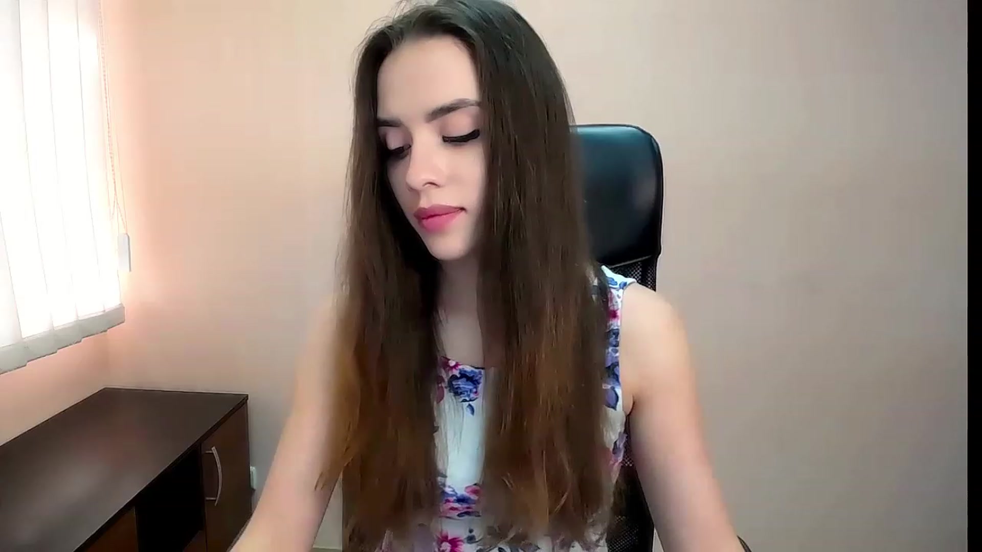 Gallery image thumbnail from Dark_eyed_'s myfreecams stream on, 08/06/2023, 17:38 image 2 of 20
