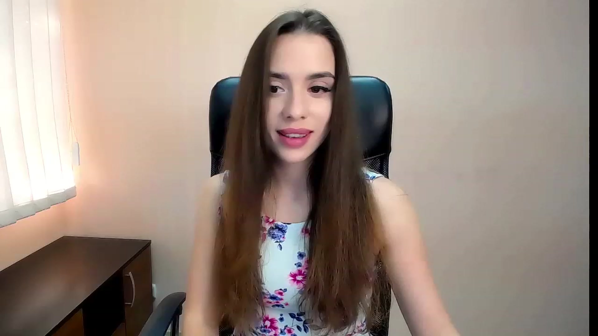 Gallery image thumbnail from Dark_eyed_'s myfreecams stream on, 08/06/2023, 17:38 image 5 of 20