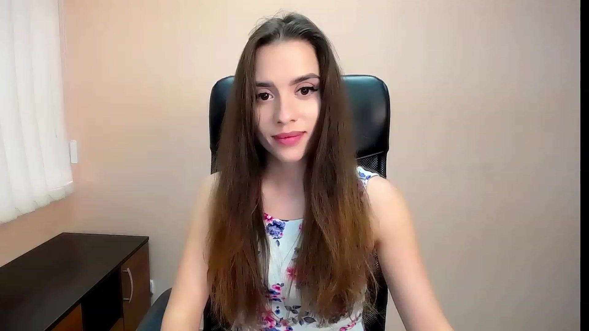 Gallery image thumbnail from Dark_eyed_'s myfreecams stream on, 08/06/2023, 17:38 image 6 of 20