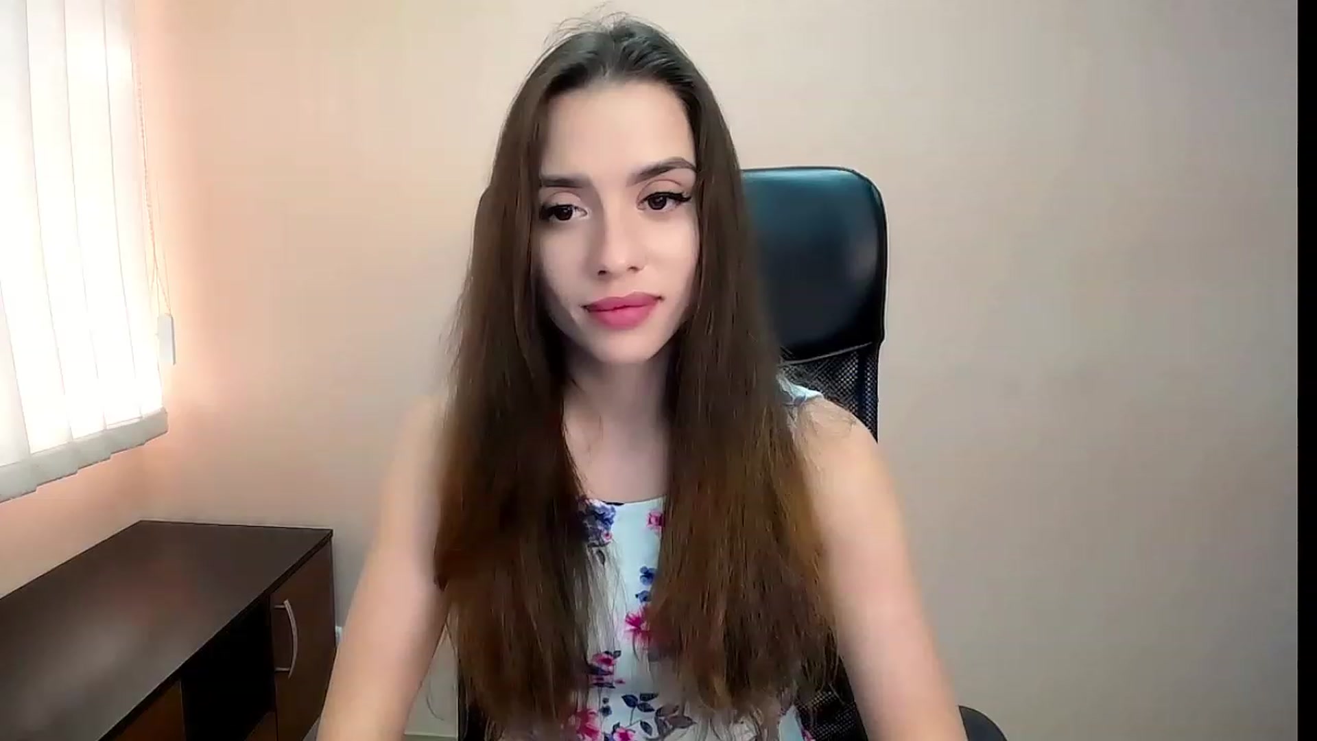 Gallery image thumbnail from Dark_eyed_'s myfreecams stream on, 08/06/2023, 17:38 image 3 of 20