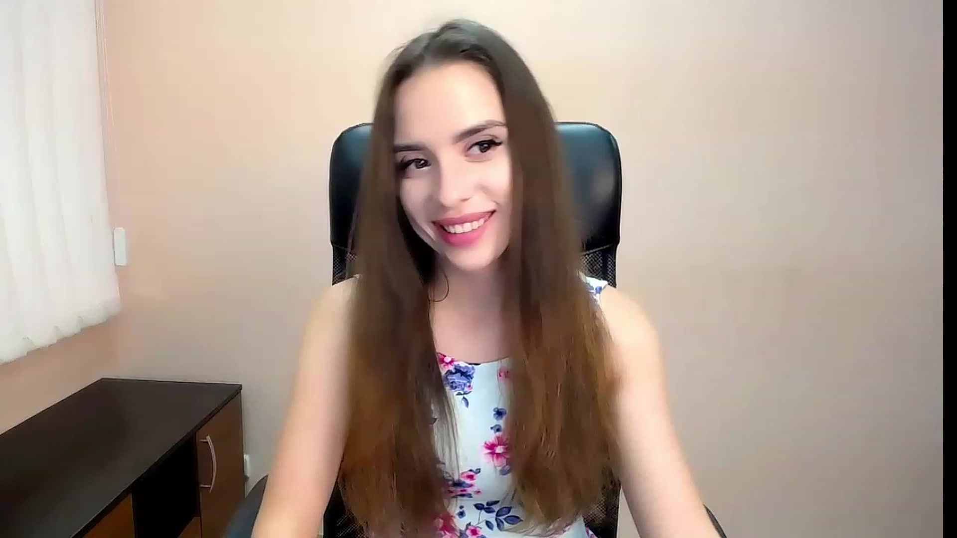 Gallery image thumbnail from Dark_eyed_'s myfreecams stream on, 08/06/2023, 17:38 image 8 of 20