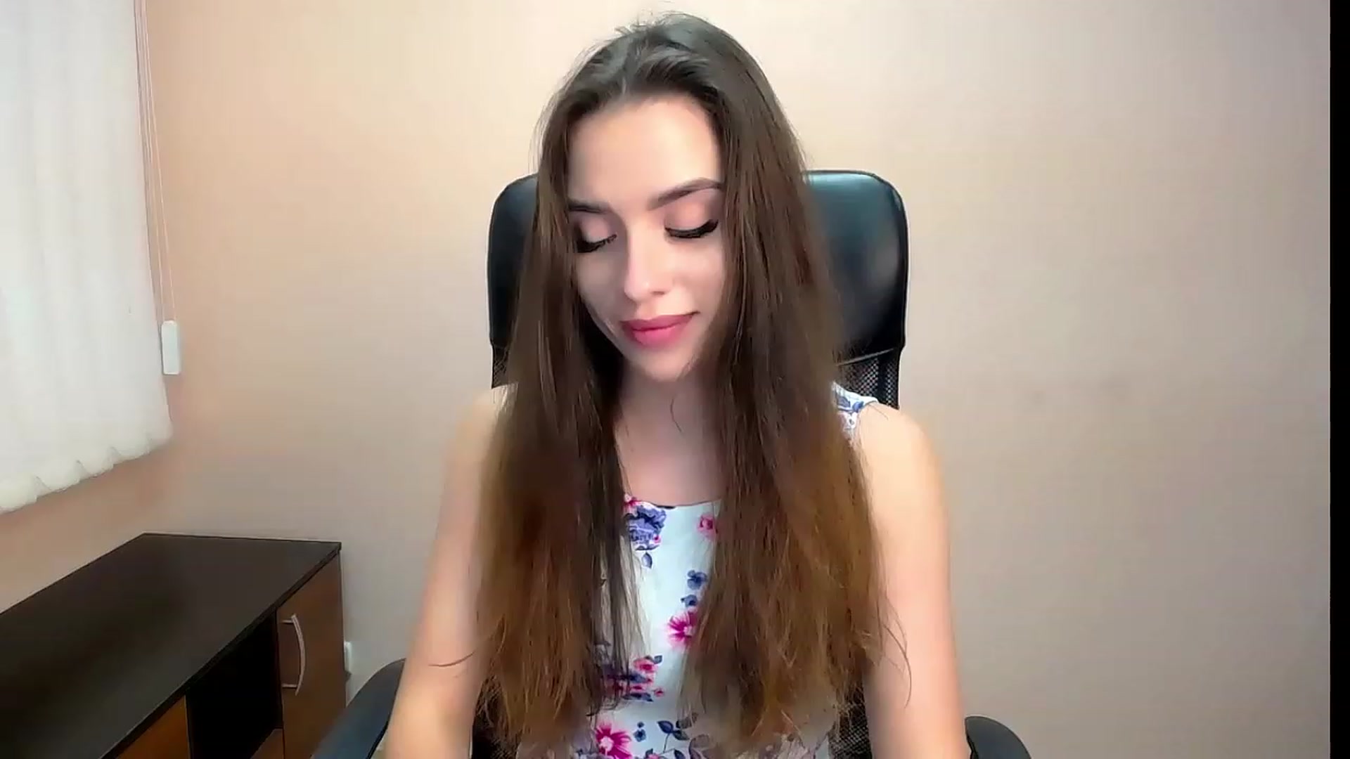 Gallery image thumbnail from Dark_eyed_'s myfreecams stream on, 08/06/2023, 17:38 image 13 of 20