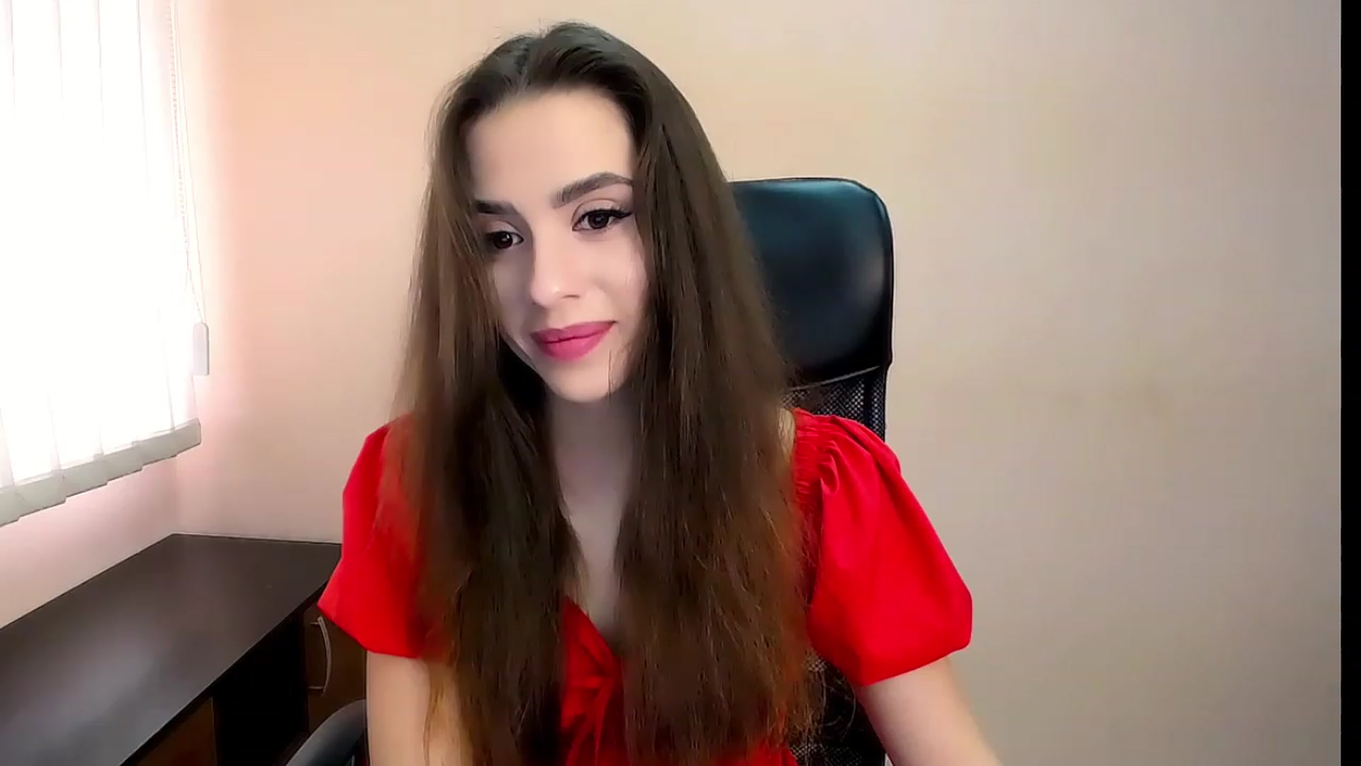Gallery image thumbnail from Dark_eyed_'s myfreecams stream on, 08/12/2023, 13:17 image 12 of 20