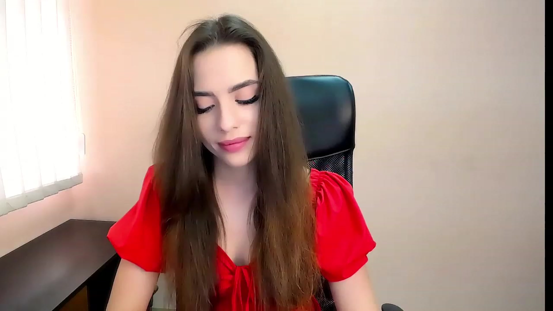 Gallery image thumbnail from Dark_eyed_'s myfreecams stream on, 08/12/2023, 15:17 image 6 of 20