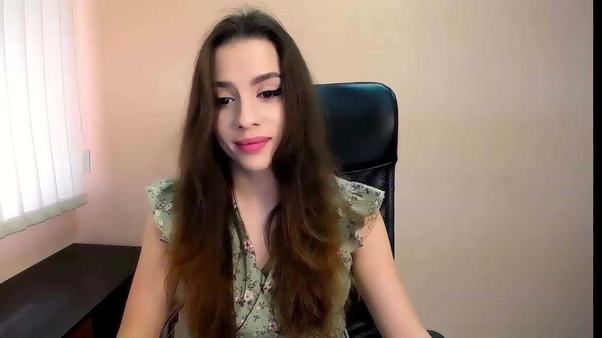 Gallery image thumbnail from Dark_eyed_'s myfreecams stream on, 08/16/2023, 12:11 image 9 of 20