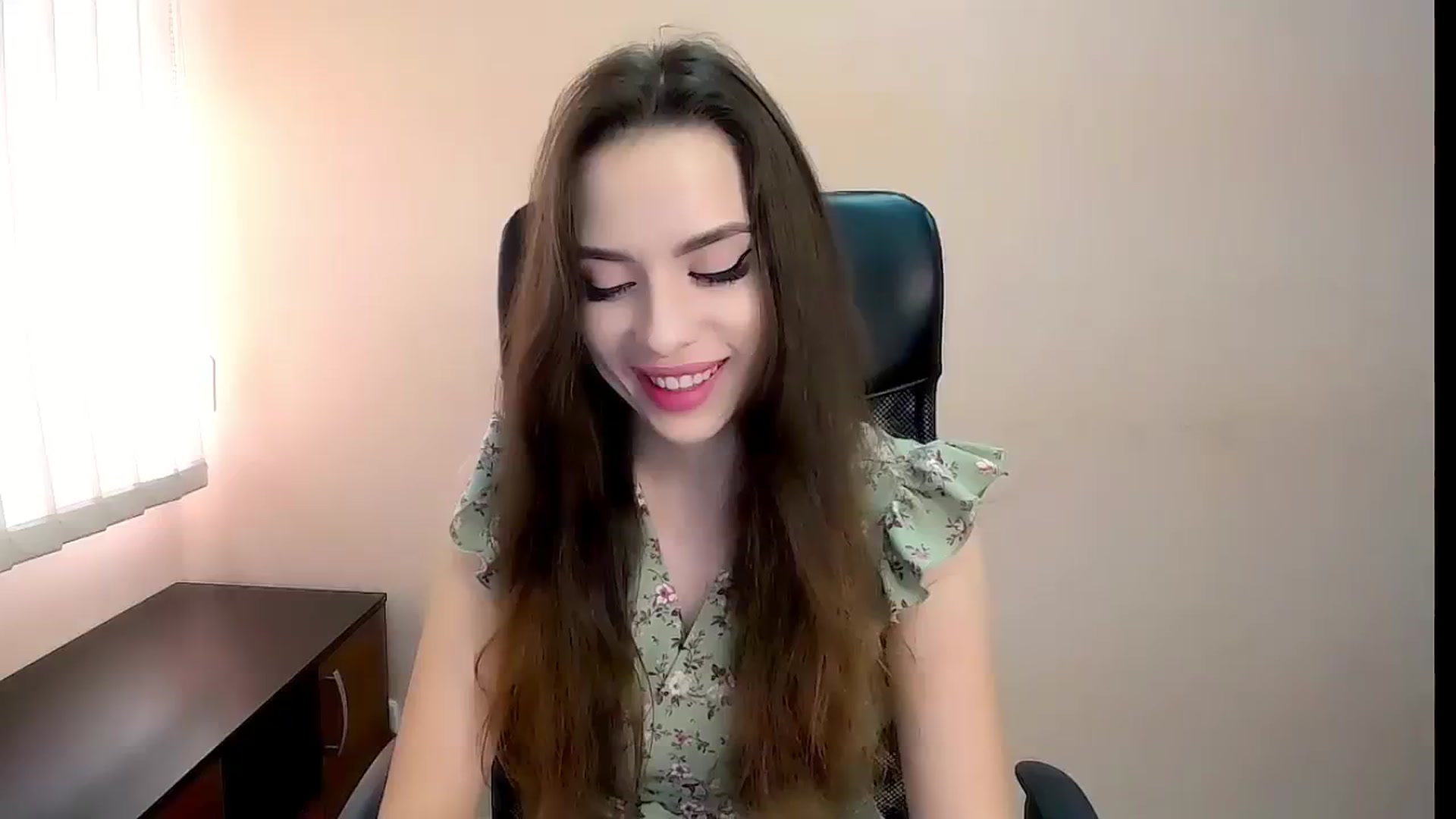 Gallery image thumbnail from Dark_eyed_'s myfreecams stream on, 08/16/2023, 14:47 image 2 of 20