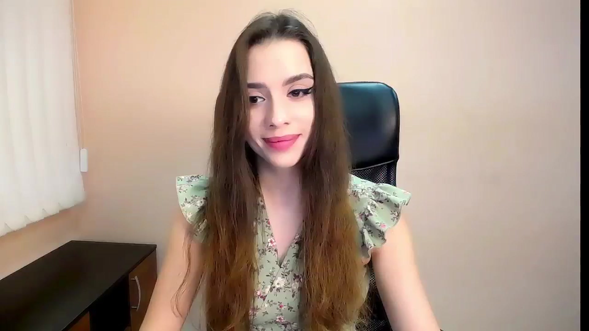 Gallery image thumbnail from Dark_eyed_'s myfreecams stream on, 08/16/2023, 17:09 image 13 of 20