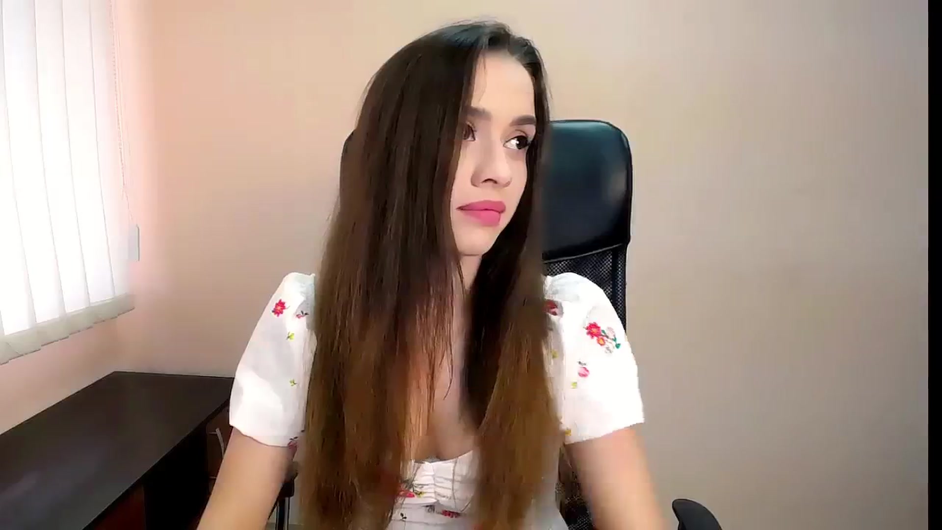 Gallery image thumbnail from Dark_eyed_'s myfreecams stream on, 08/17/2023, 11:45 image 2 of 20