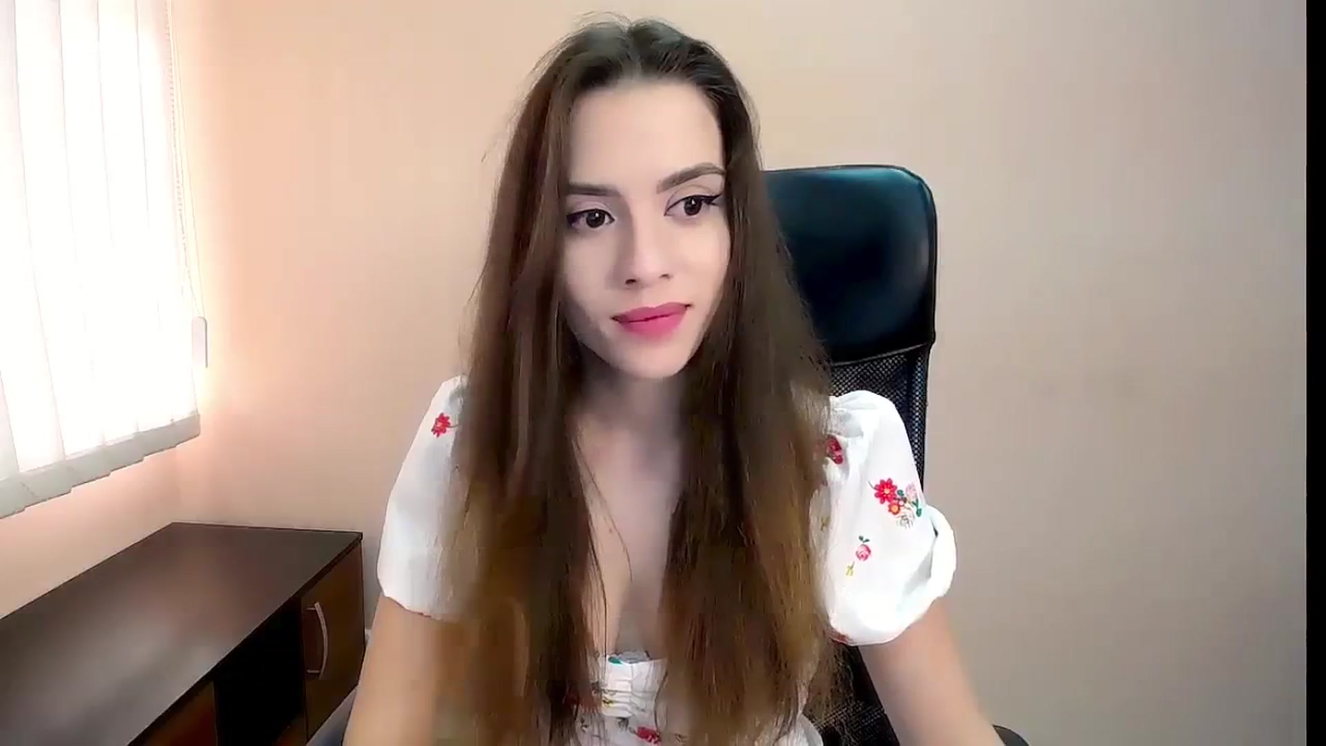 Gallery image thumbnail from Dark_eyed_'s myfreecams stream on, 08/17/2023, 16:12 image 2 of 20