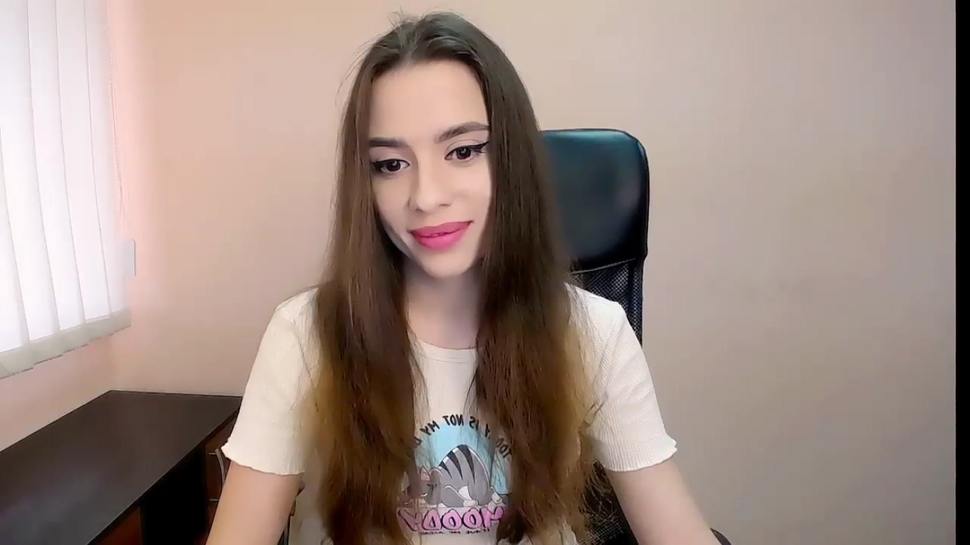 Gallery image thumbnail from Dark_eyed_'s myfreecams stream on, 08/21/2023, 11:36 image 19 of 20